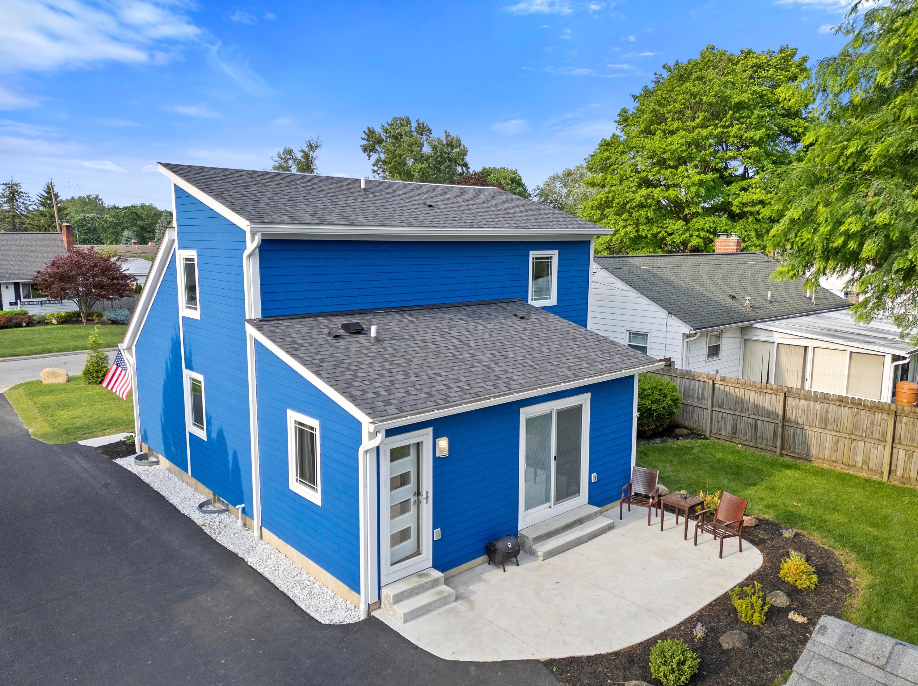 2225 Edgevale Rd, Columbus OH 43221-1162 exterior