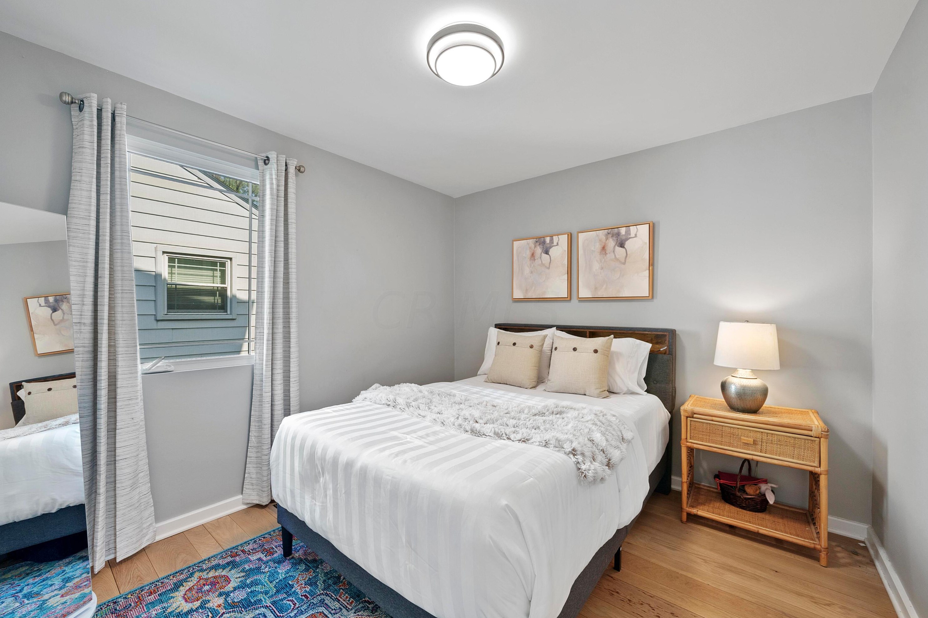 2225 Edgevale Rd, Columbus OH 43221-1162 exterior