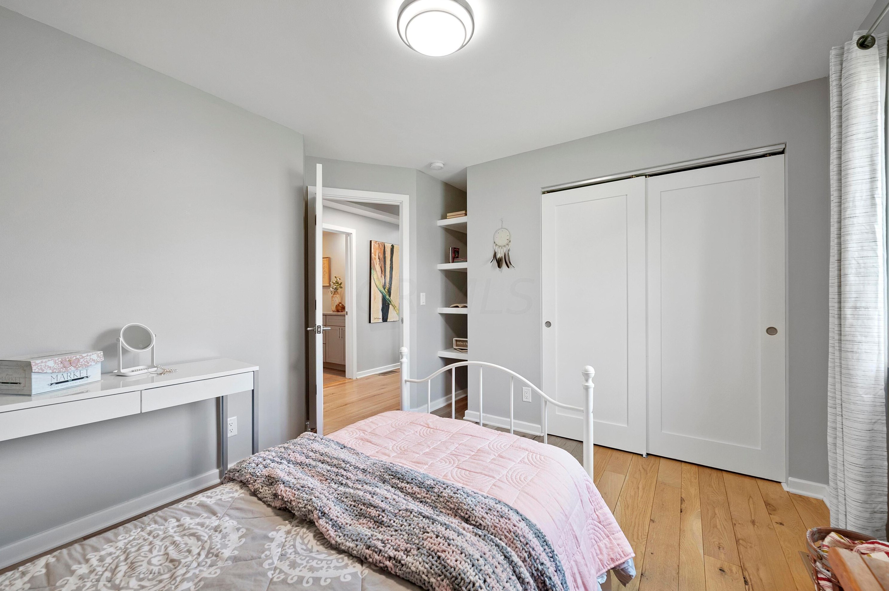 2225 Edgevale Rd, Columbus OH 43221-1162 exterior