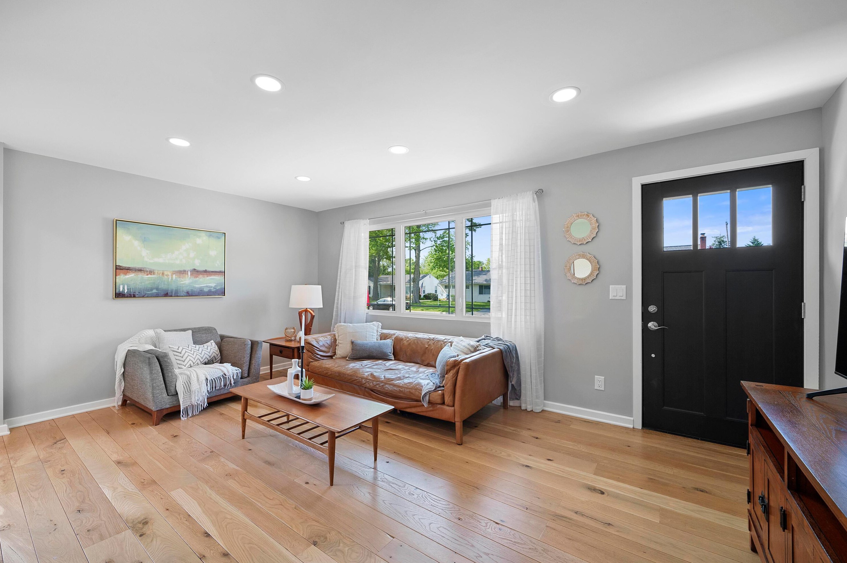 2225 Edgevale Rd, Columbus OH 43221-1162 exterior