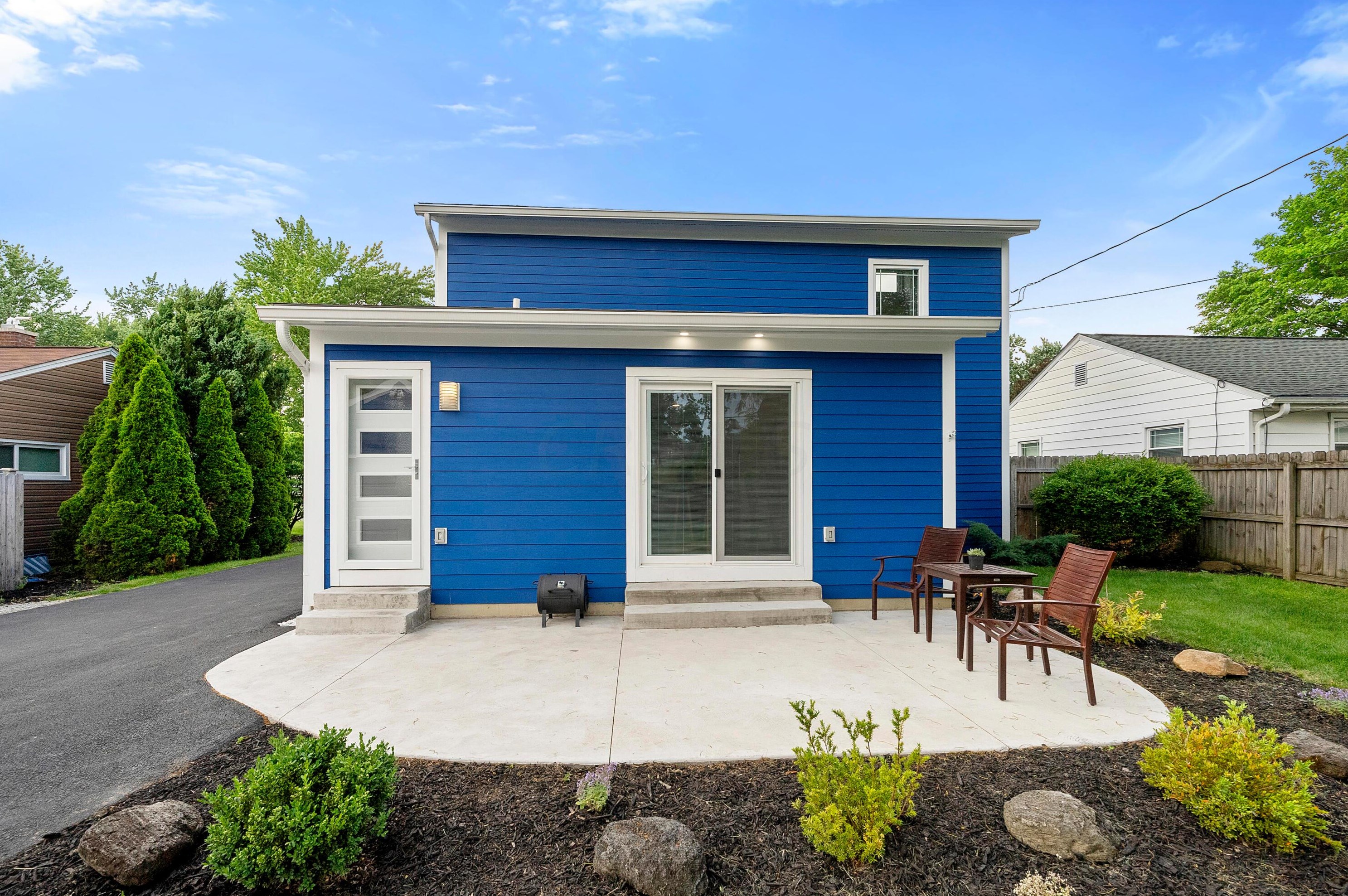 2225 Edgevale Rd, Columbus OH 43221-1162 exterior