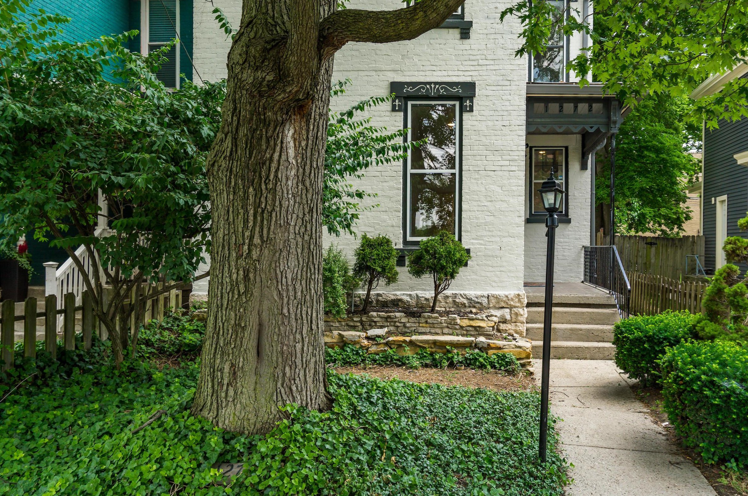 1272 Courtland Ave, Columbus, OH 43201-2829