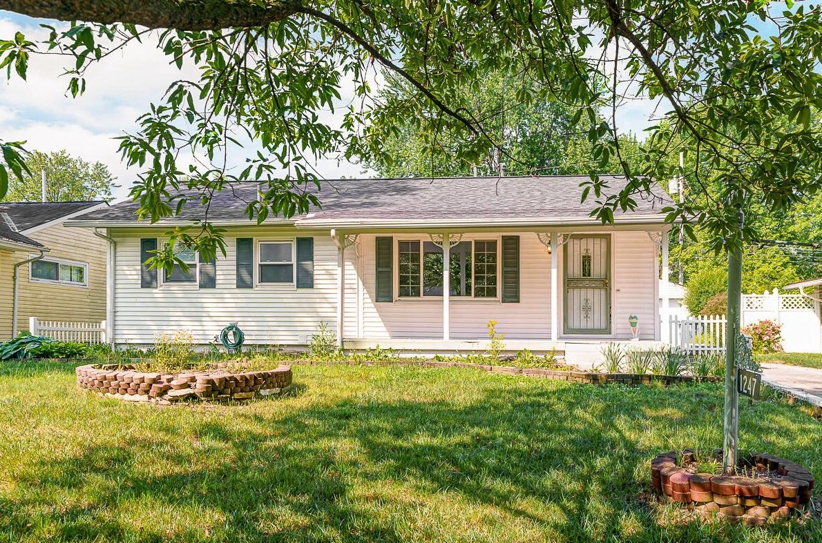 1247 Huntly Dr, Columbus OH  43227-1324 exterior