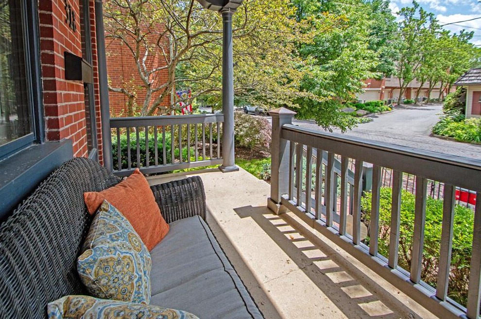 318 Sycamore St, Columbus, OH 43206-2242