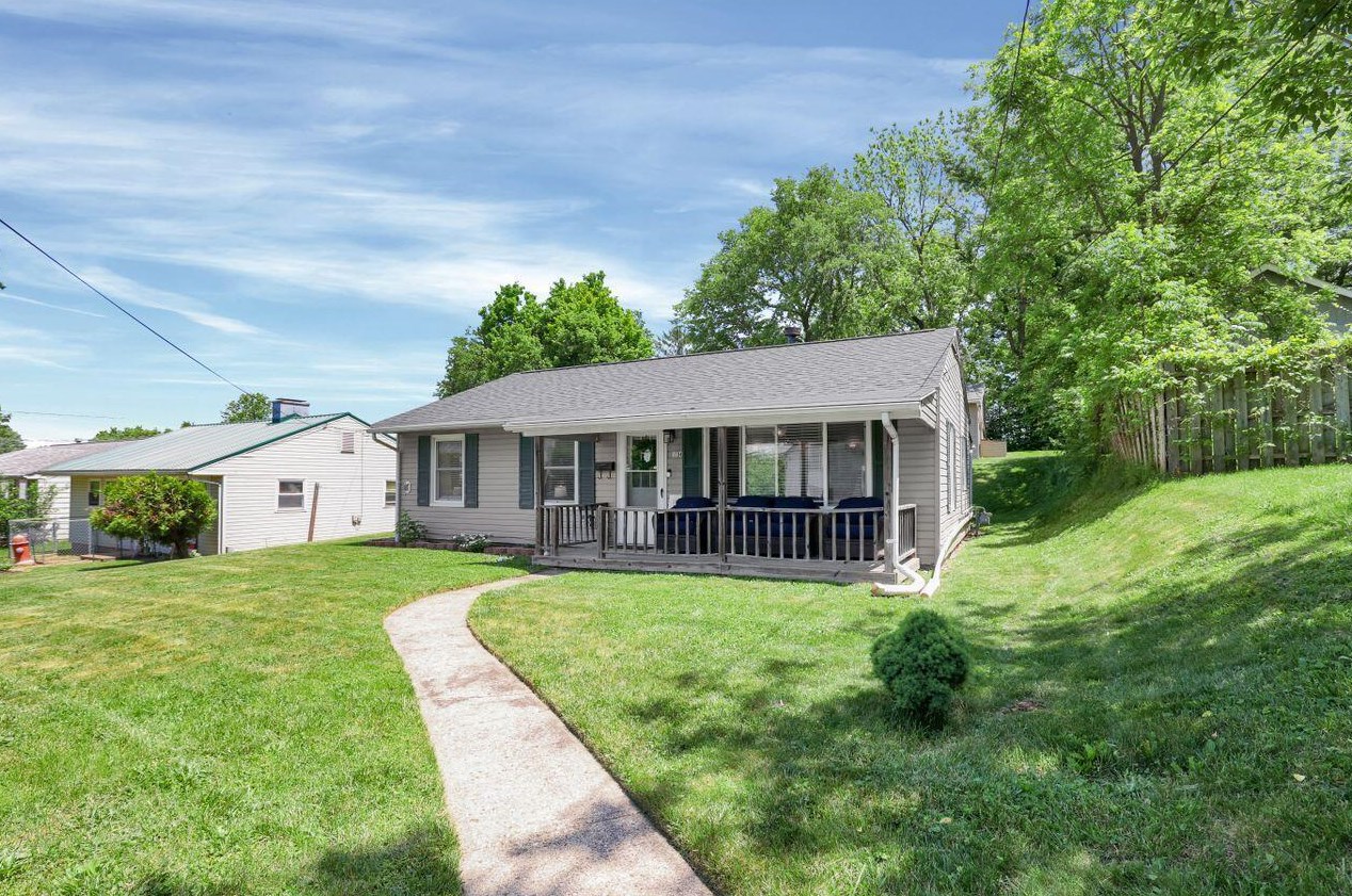 1104 Mulberry St, Mount Vernon, OH 43050-1614