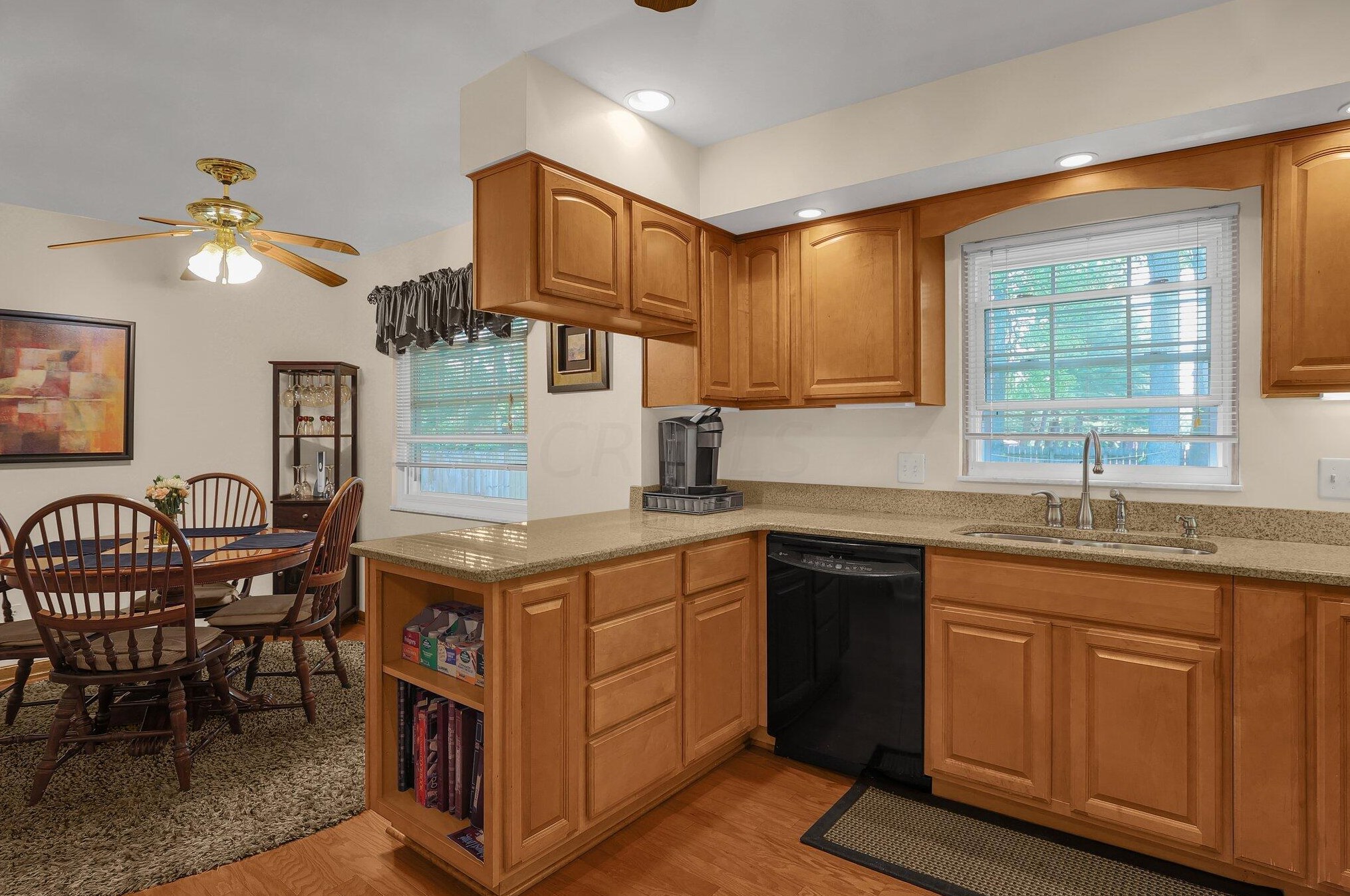 487 Briarwood Dr, Columbus OH 43213-2058 exterior