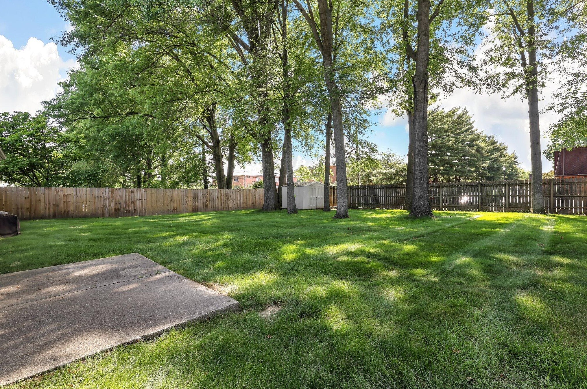 487 Briarwood Dr, Columbus OH 43213-2058 exterior