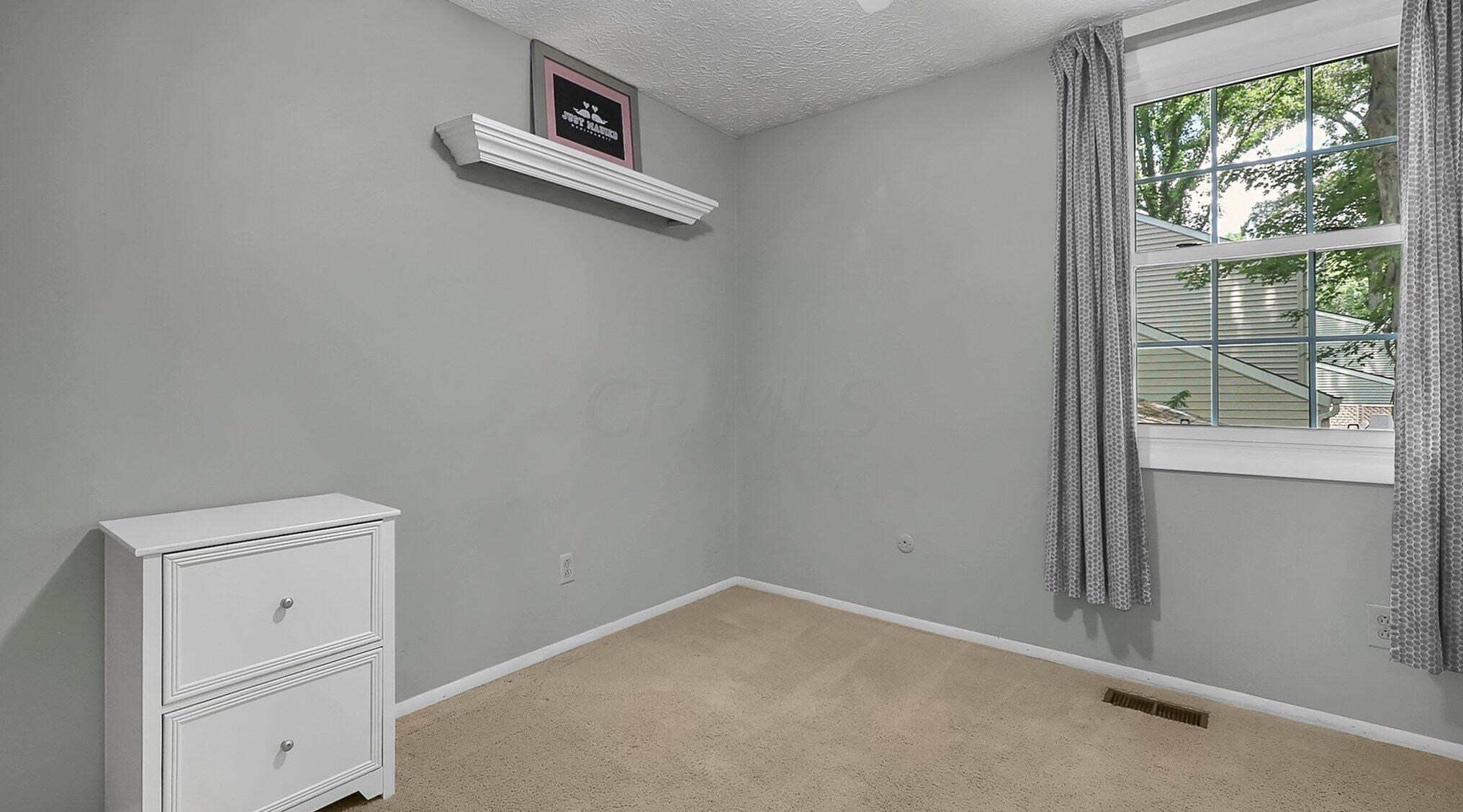 7832 Larchwood St, Dublin OH  43016 exterior