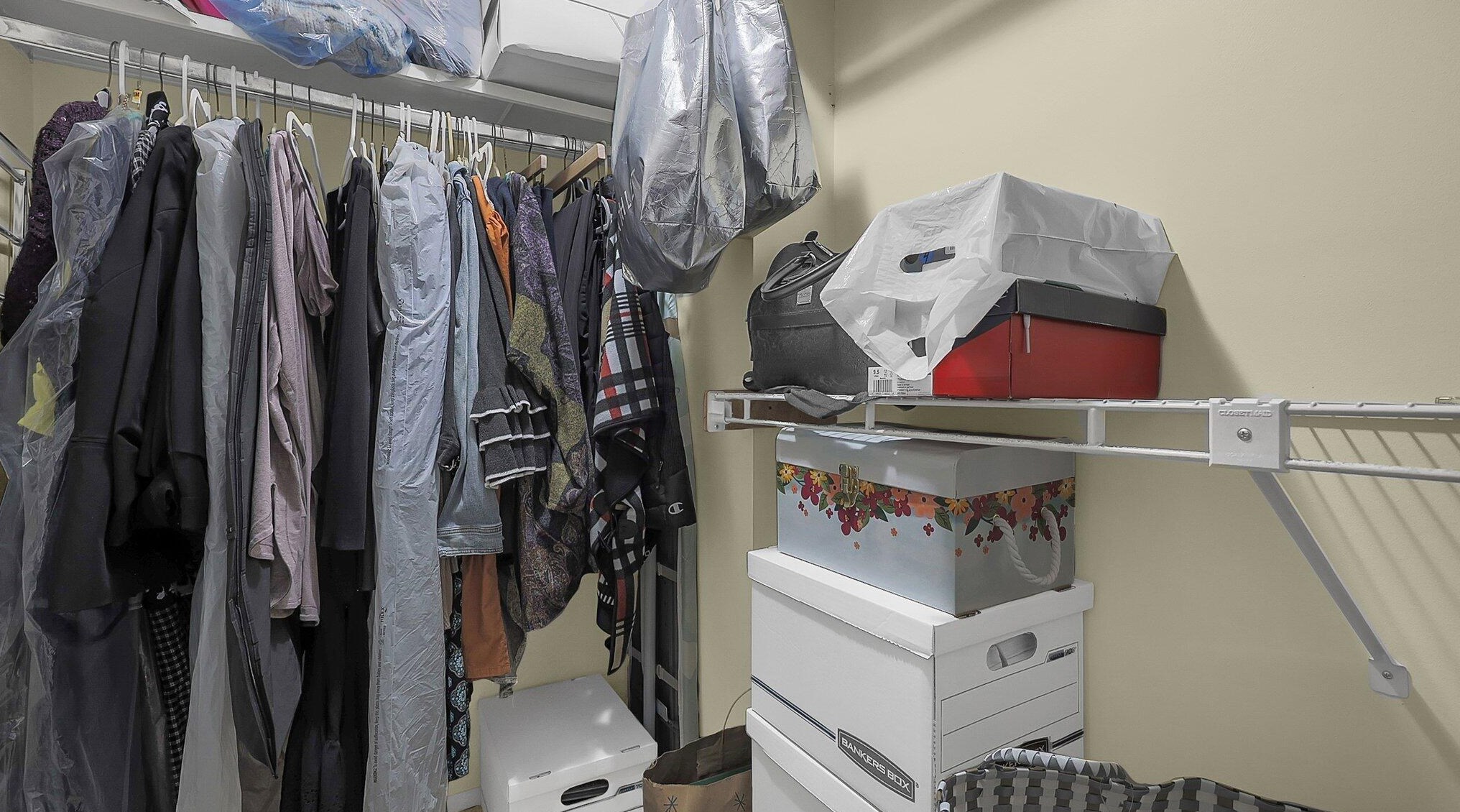 7832 Larchwood St, Dublin OH  43016 exterior