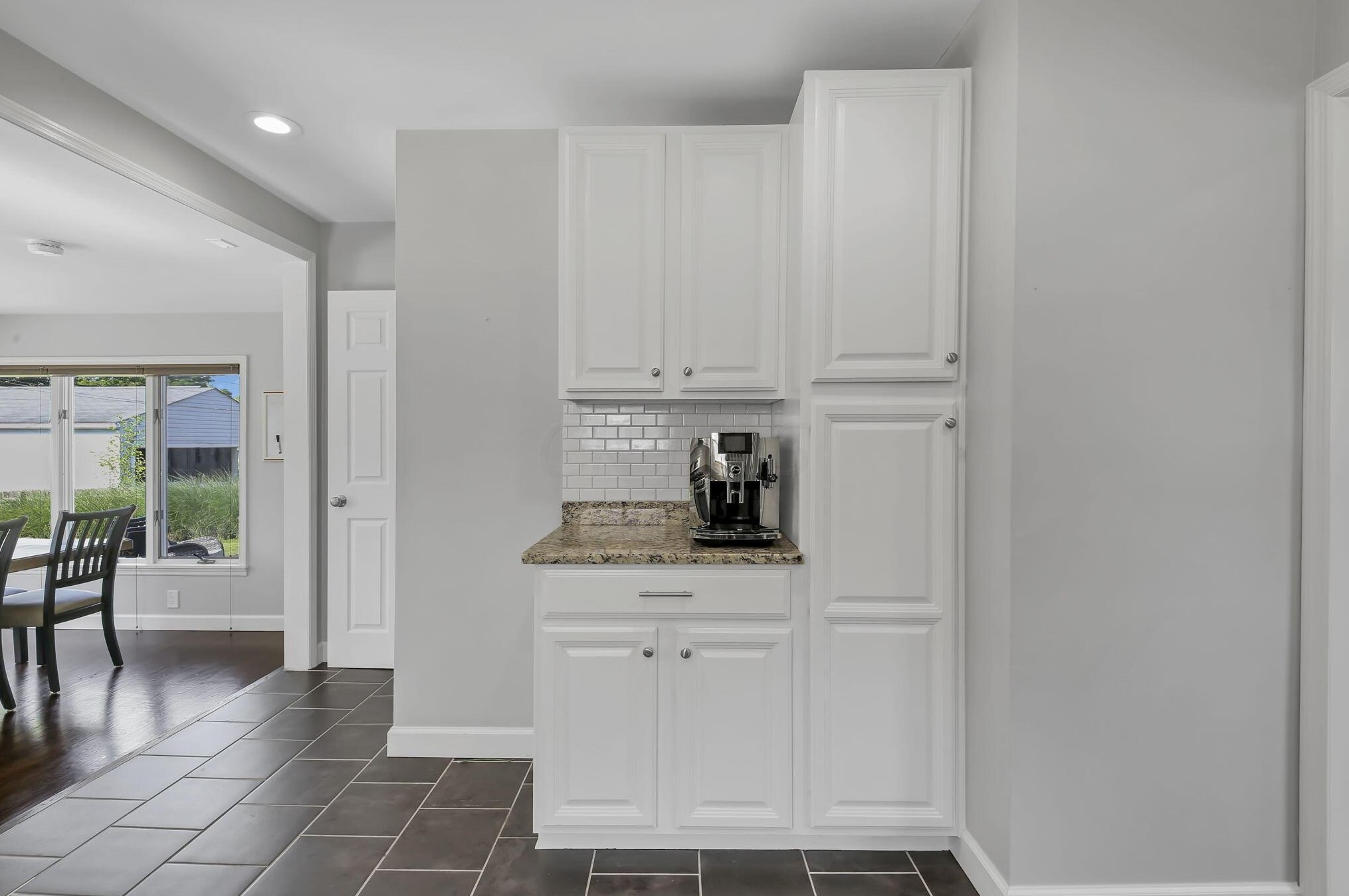 2731 Nottingham Rd, Columbus OH 43221-1157 exterior