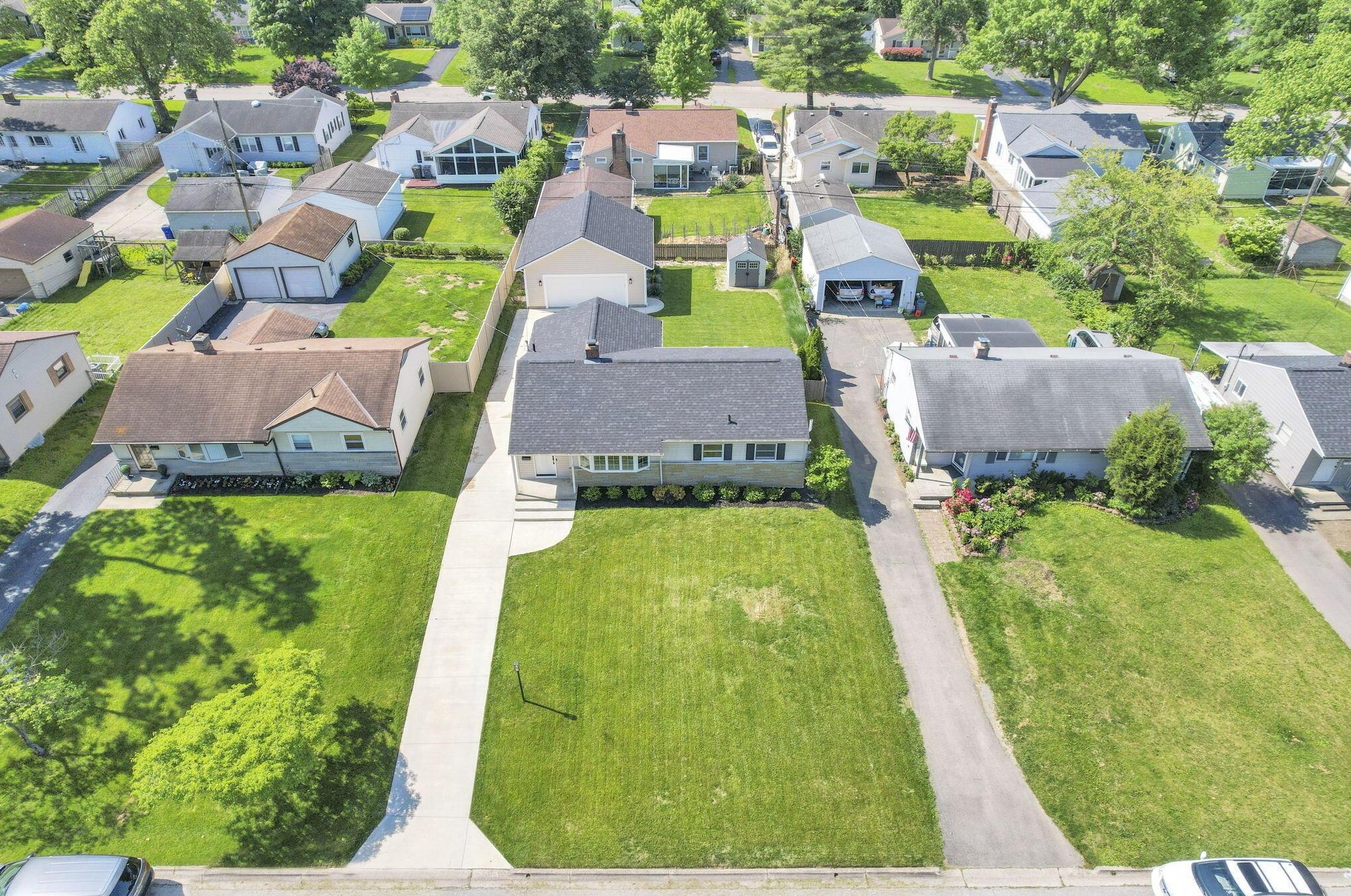 2731 Nottingham Rd, Columbus OH 43221-1157 exterior