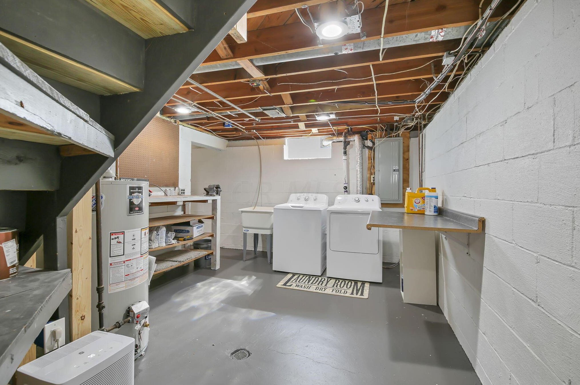 2731 Nottingham Rd, Columbus OH 43221-1157 exterior