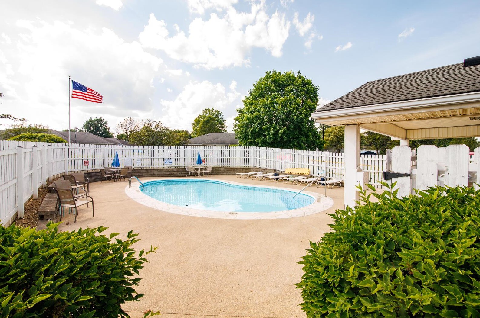 4403 Hammerton Dr, Columbus OH  exterior