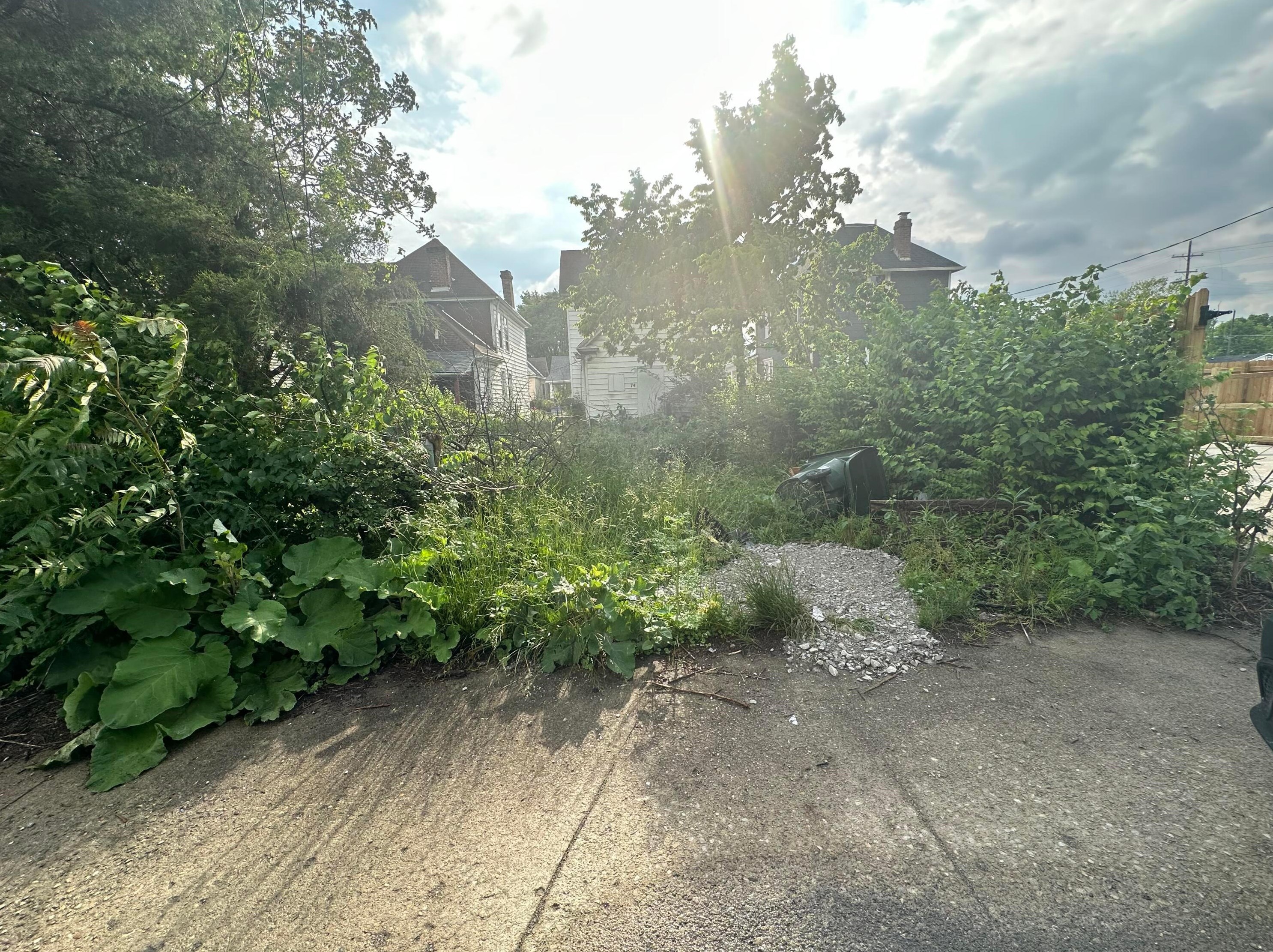 74 Yale Ave, Columbus OH  43222-1125 exterior