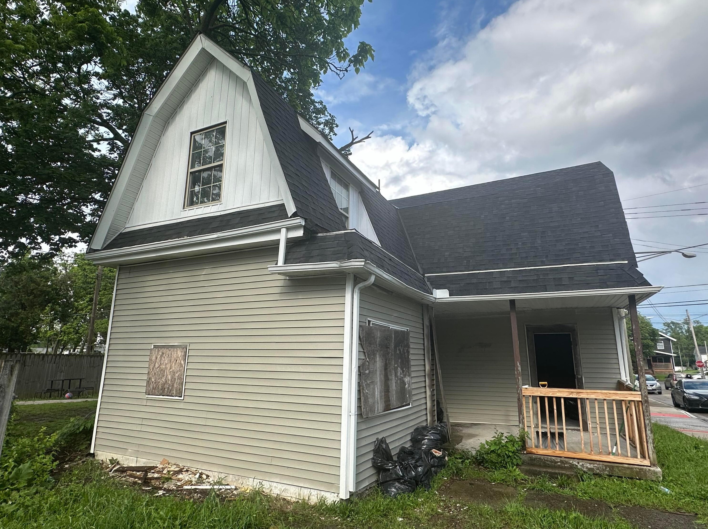 1250 E Sycamore St, Columbus, OH 43206