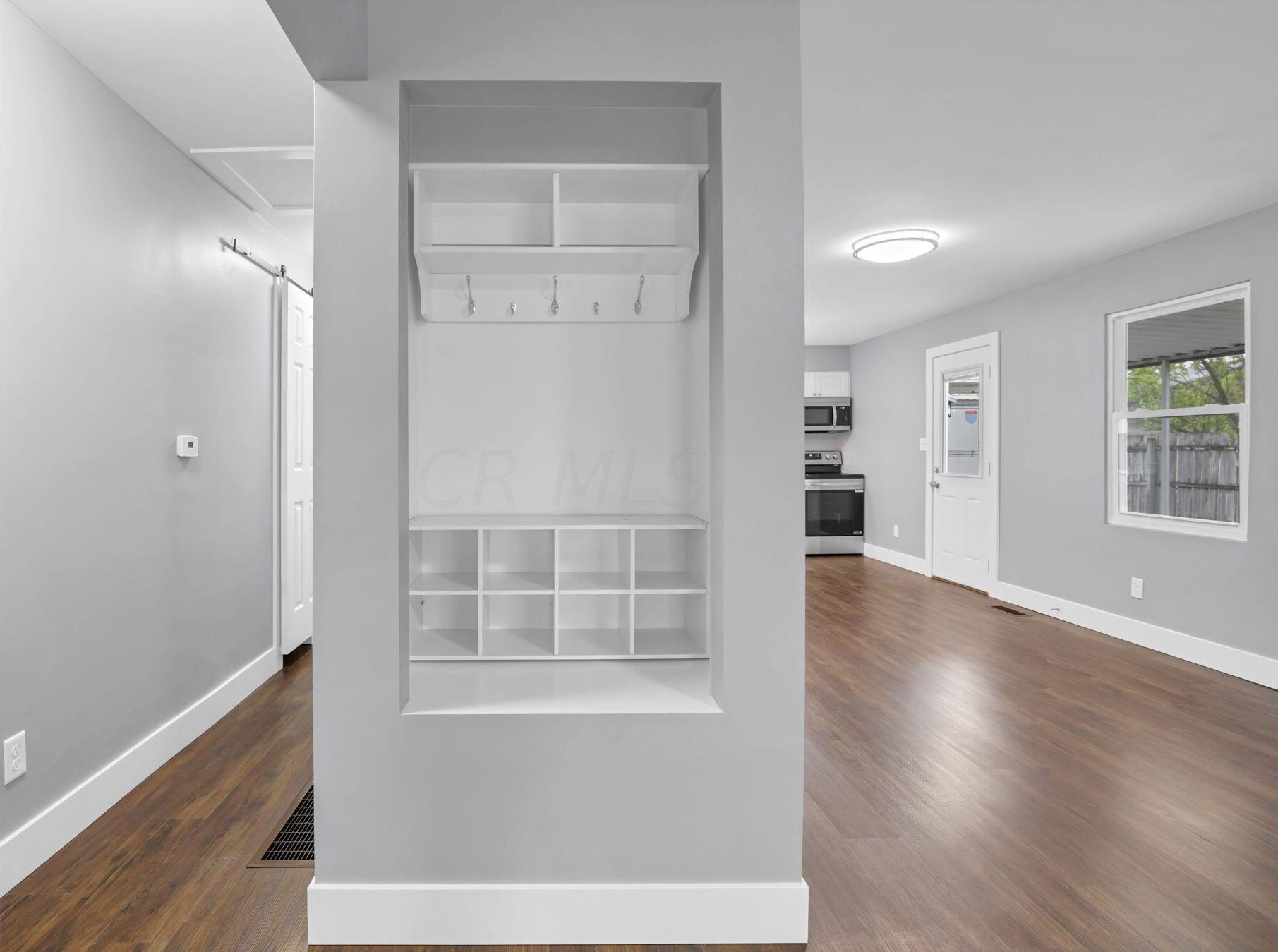 473 Smith Rd, Columbus OH 43228-1143 exterior