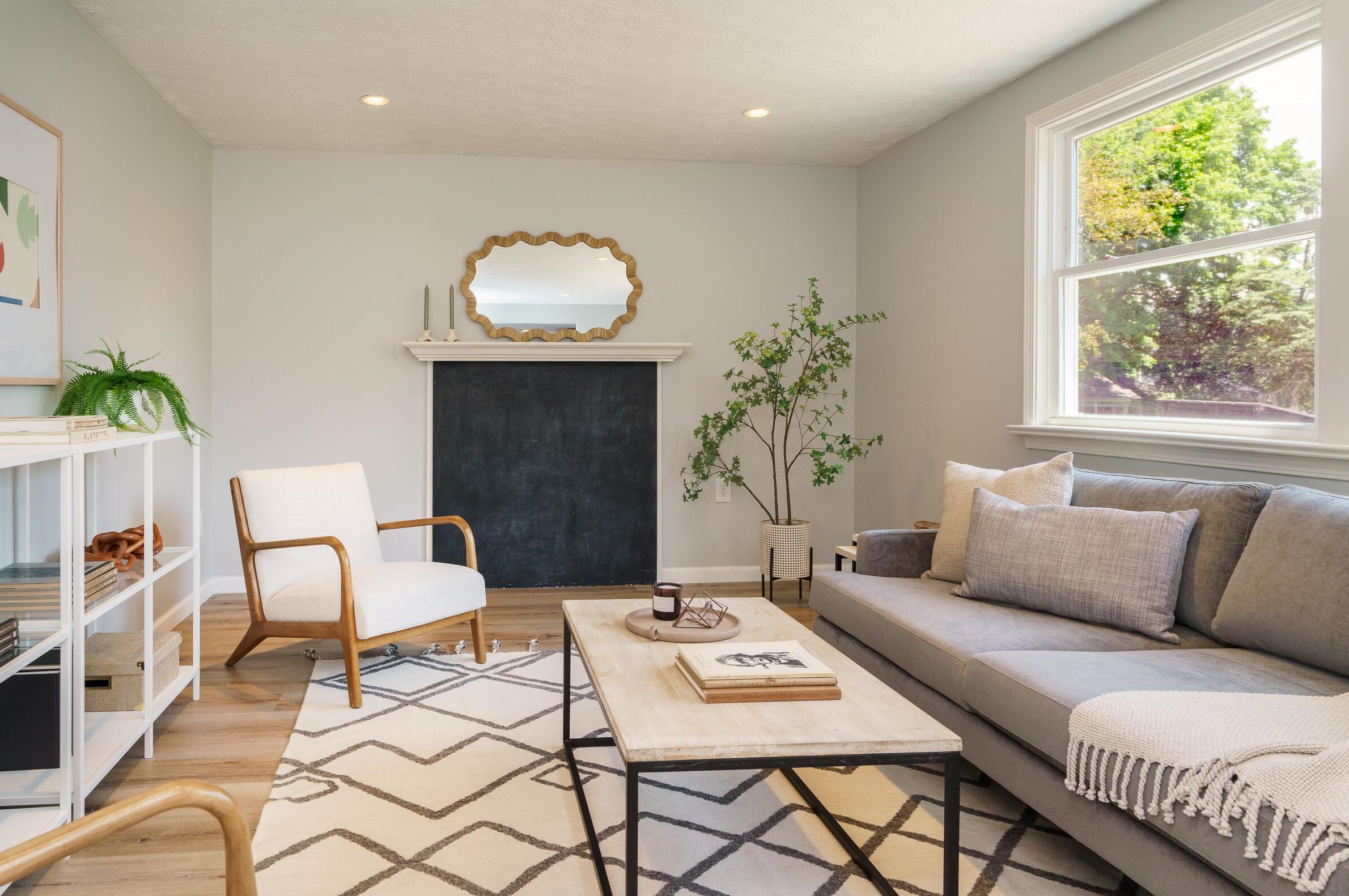 746 Ridenour Rd, Columbus OH 43230-1654 exterior