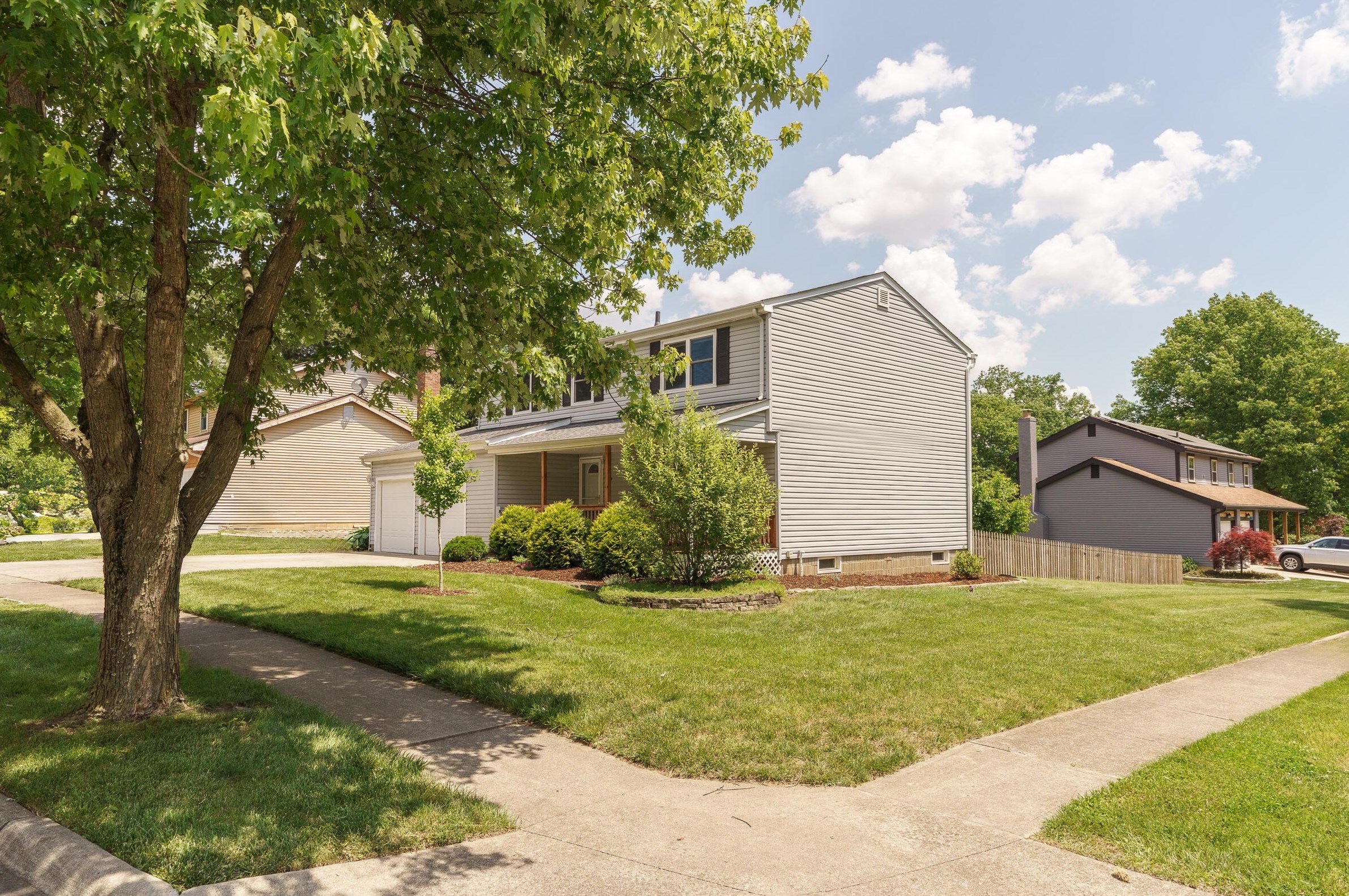 746 Ridenour Rd, Columbus, OH 43230-1654