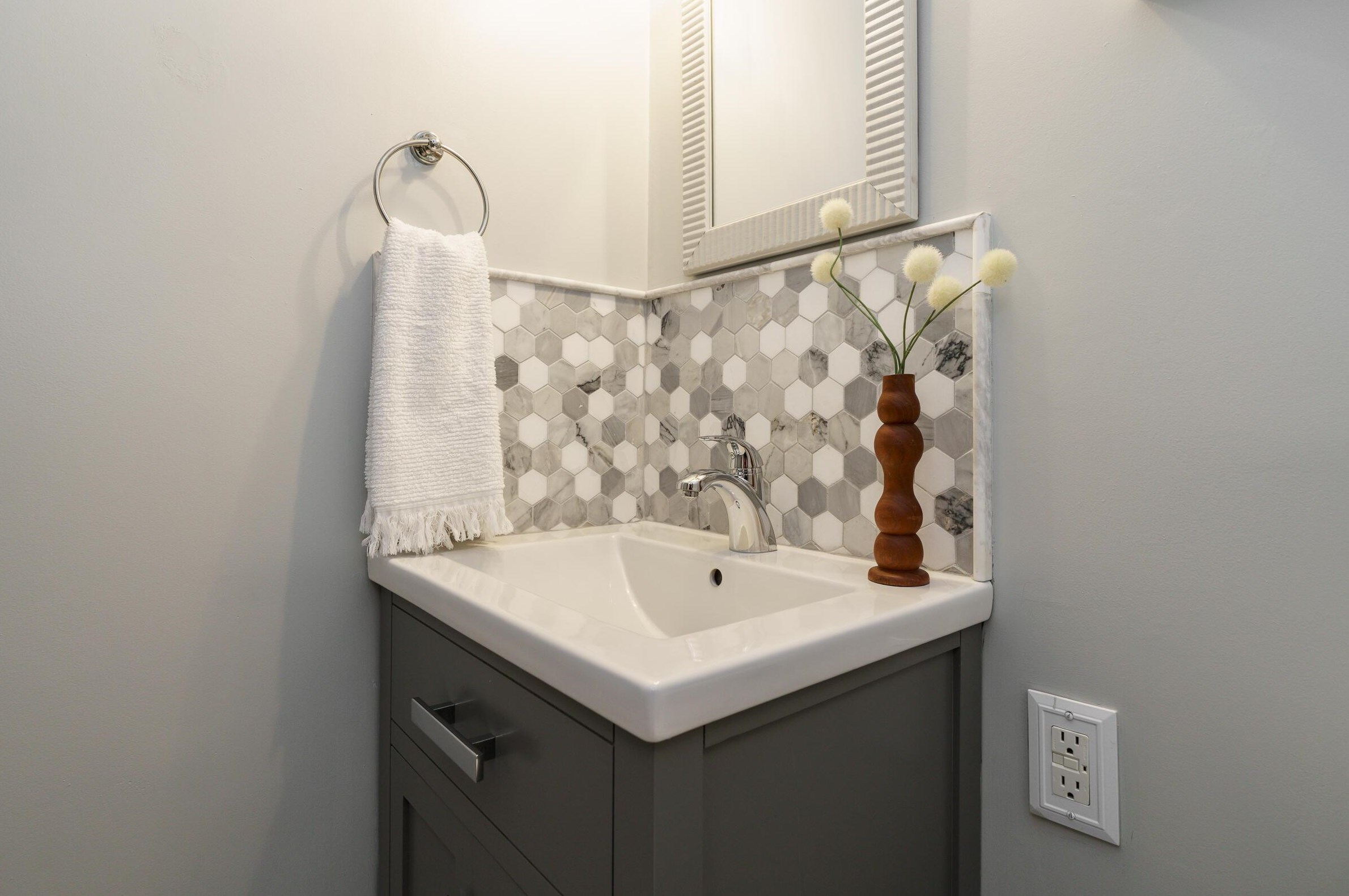 746 Ridenour Rd, Columbus OH 43230-1654 exterior