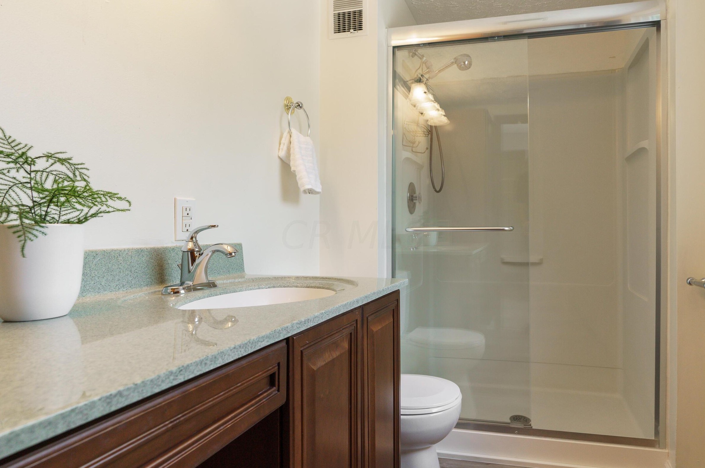 746 Ridenour Rd, Columbus OH 43230-1654 exterior