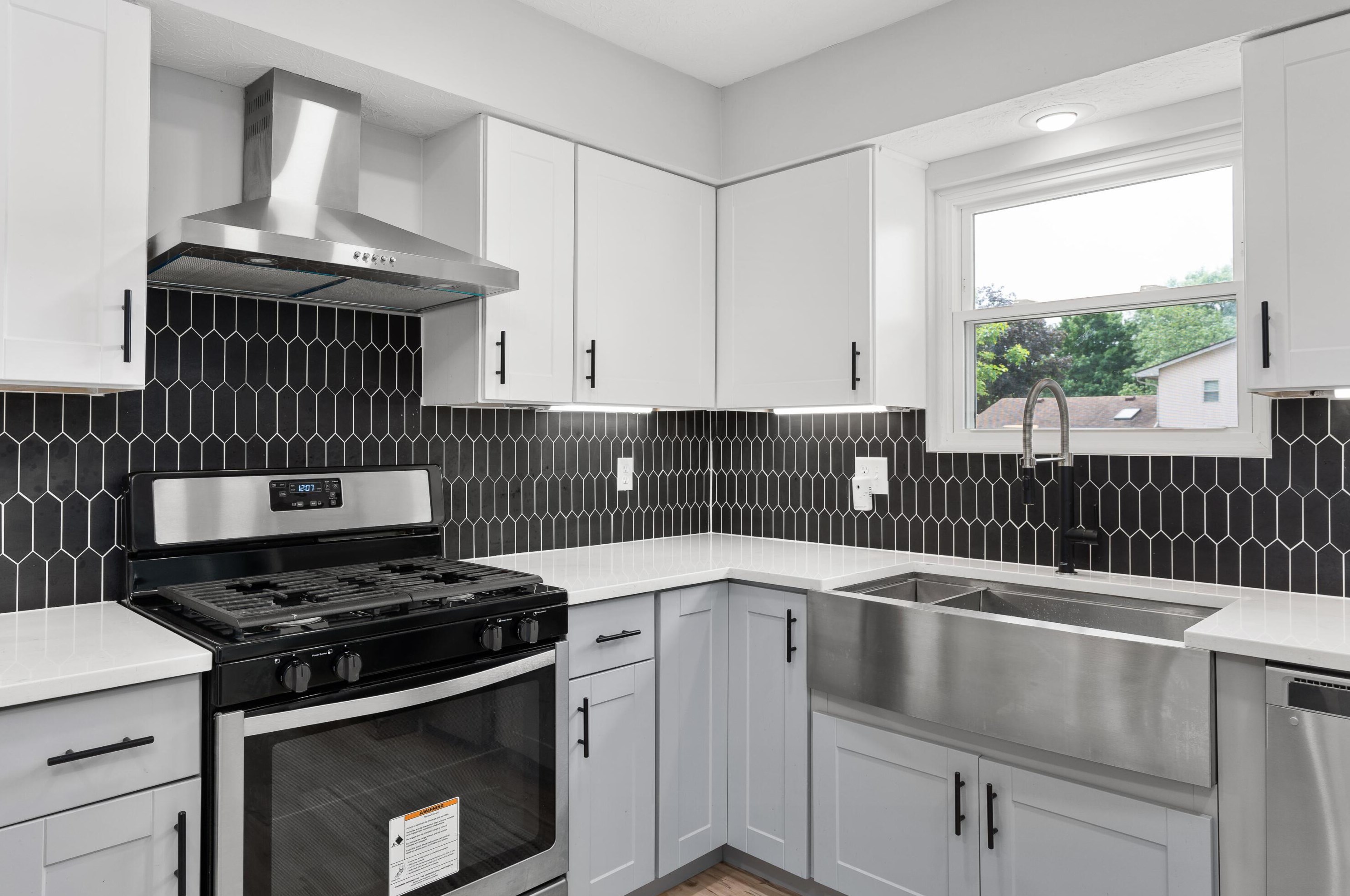 1773 Staffordshire Rd, Columbus OH 43229-2141 exterior