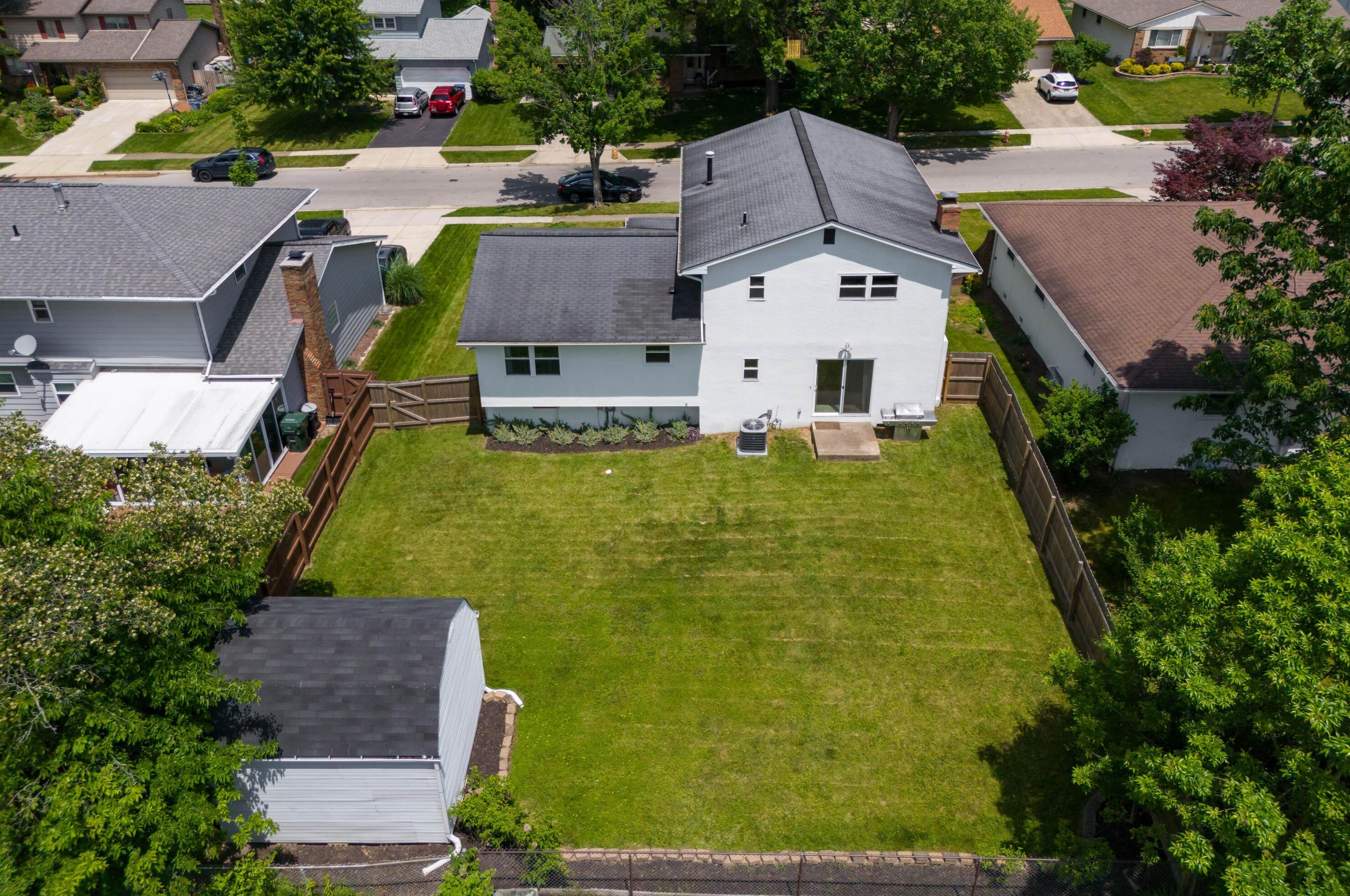 1773 Staffordshire Rd, Columbus OH 43229-2141 exterior