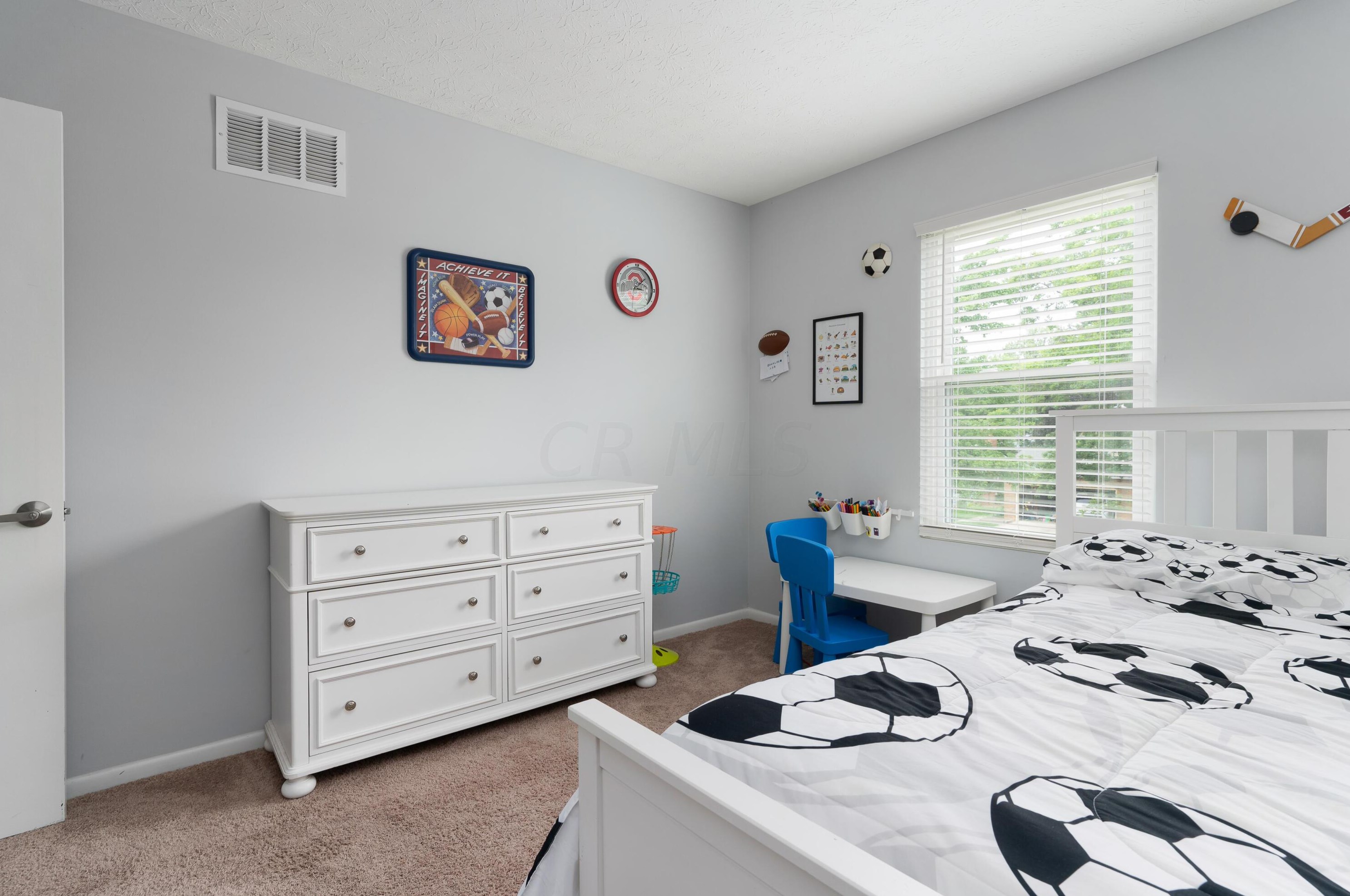 1773 Staffordshire Rd, Columbus OH 43229-2141 exterior