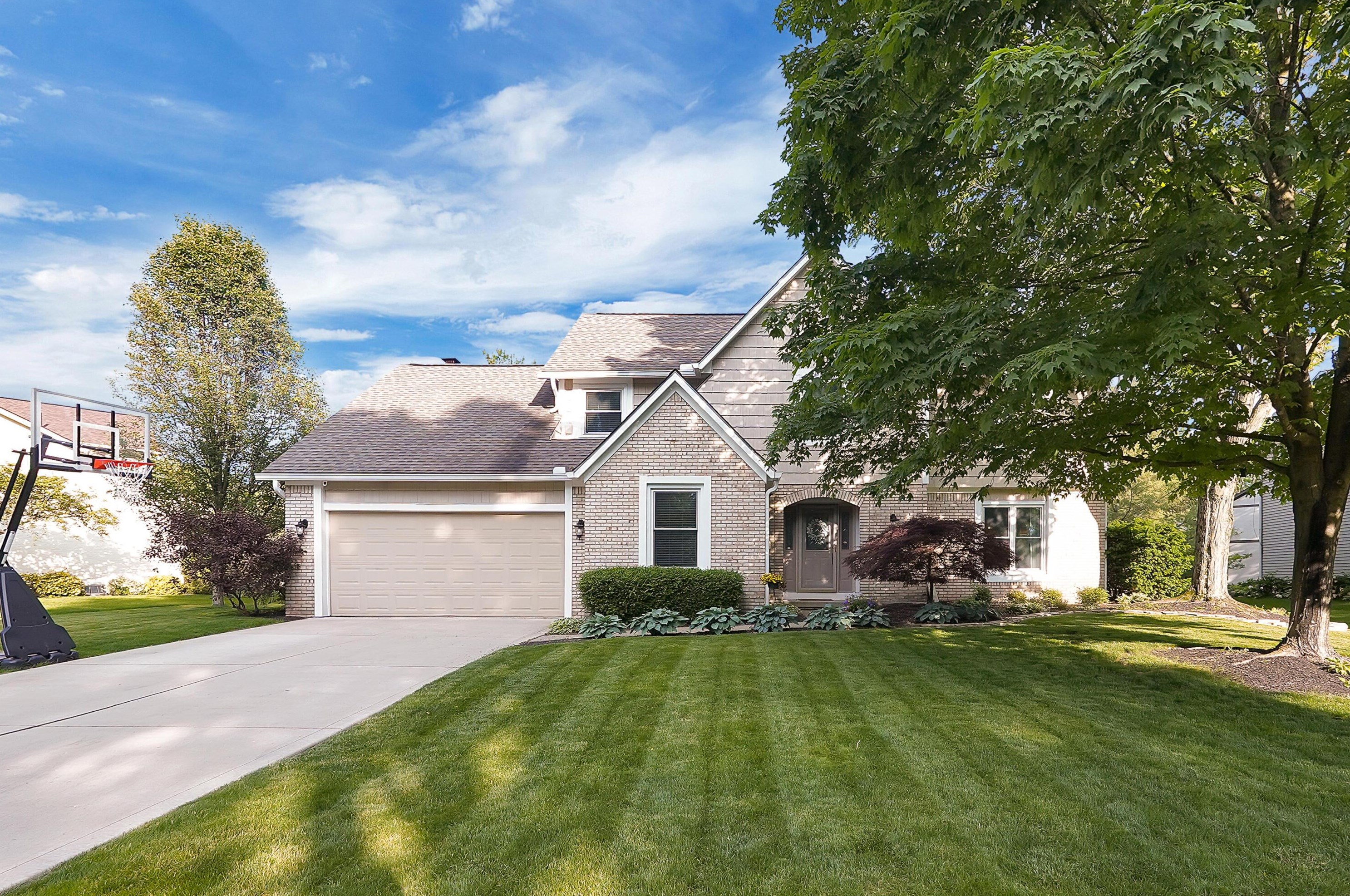 1211 Laurel Dr, Westerville, OH 43081-4506