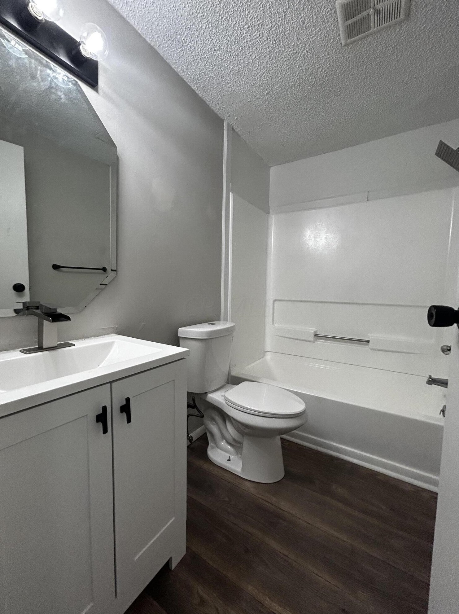 2902 Falcon Brg Dr, Columbus OH 43232-5436 exterior