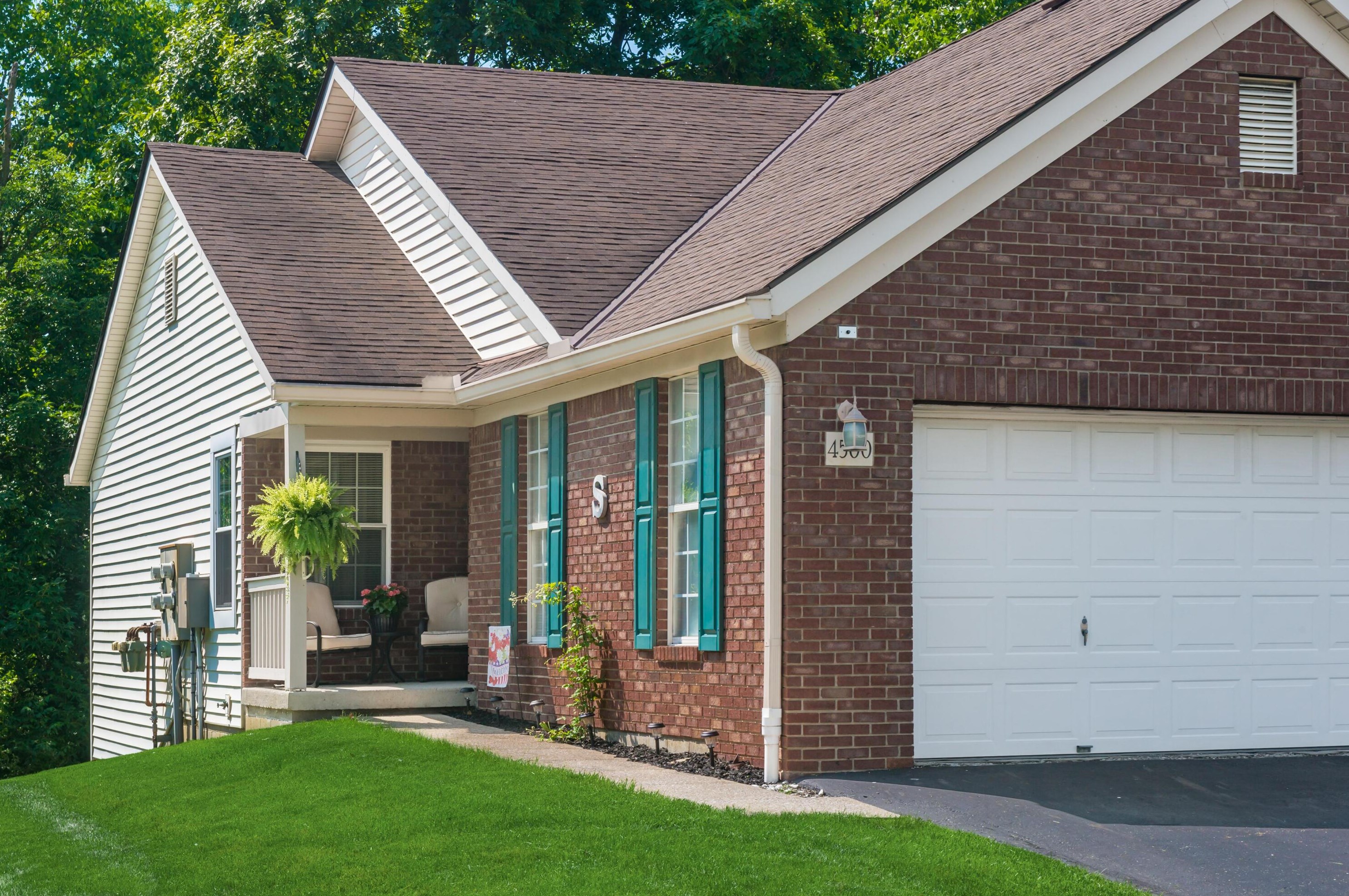 4500 White Tree Ct, Columbus, OH 43228-6449