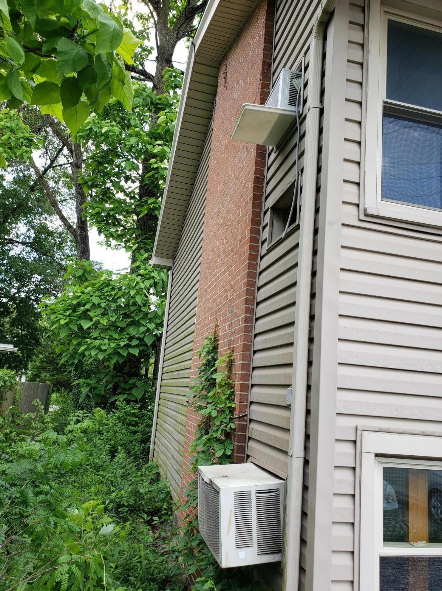 5100 Cleveland Ave, Columbus OH 43215-1801 exterior