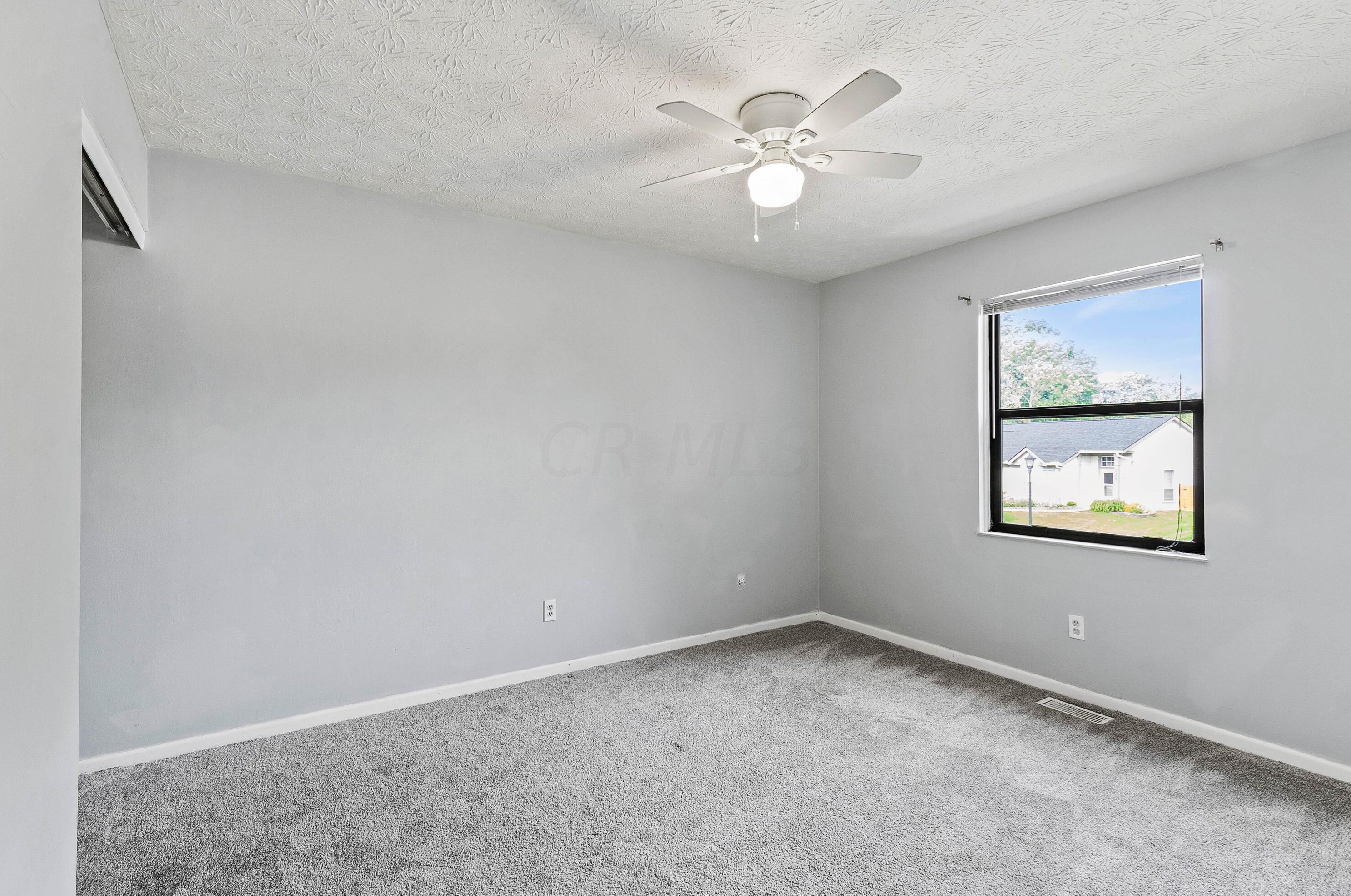 3467 Frenchpark Dr, Columbus OH 43231-7323 exterior