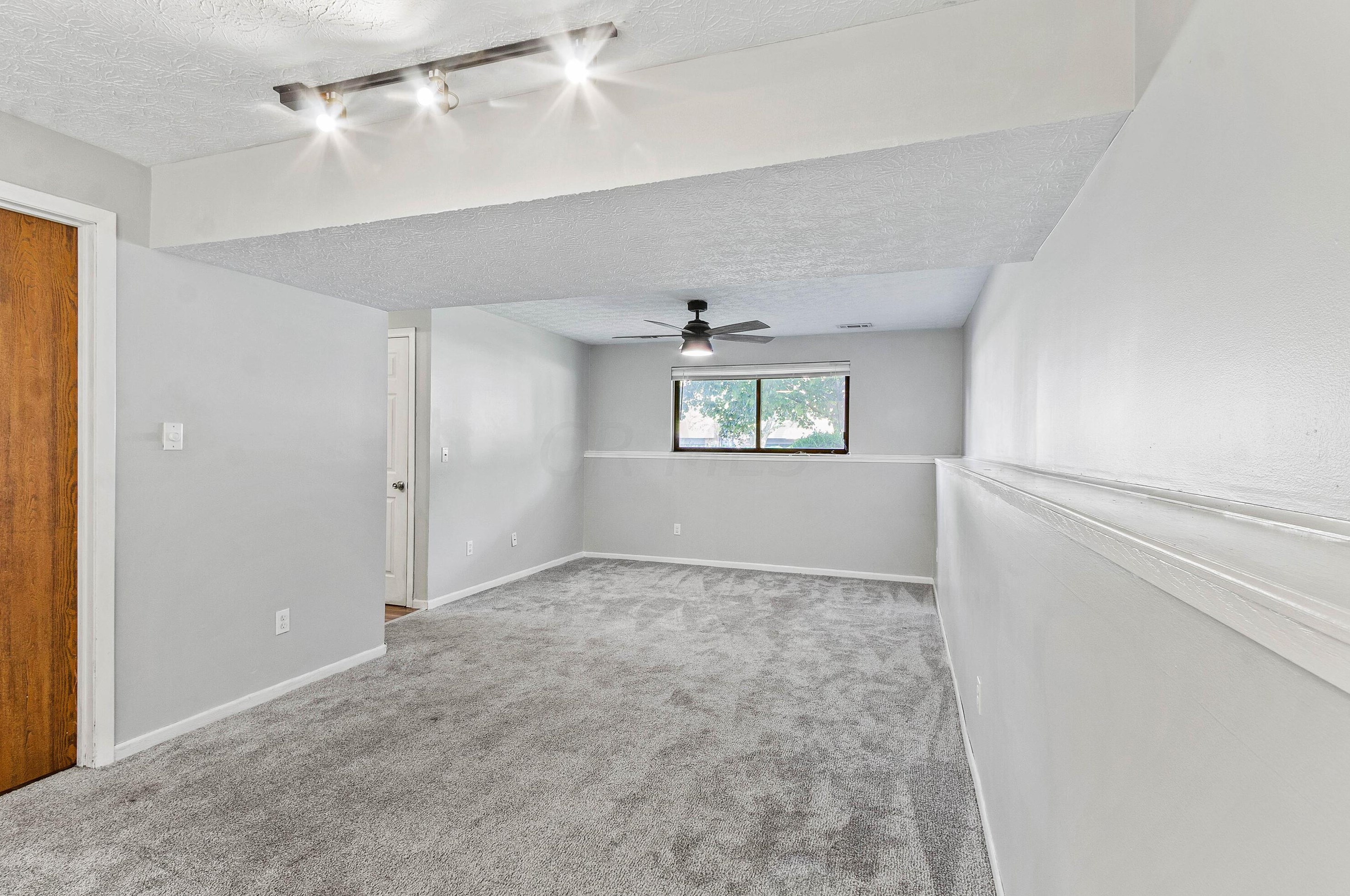 3467 Frenchpark Dr, Columbus OH 43231-7323 exterior