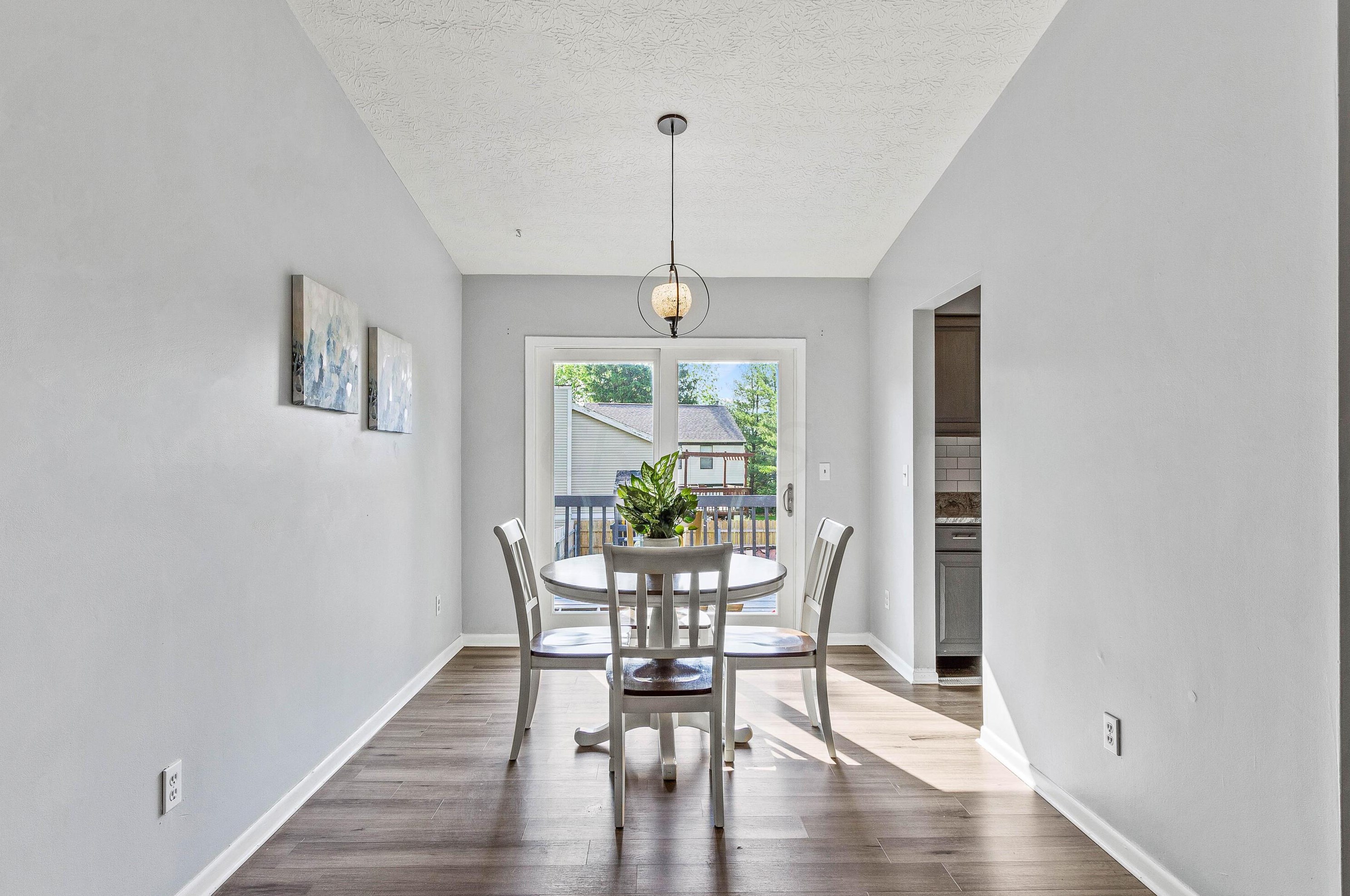 3467 Frenchpark Dr, Columbus OH 43231-7323 exterior