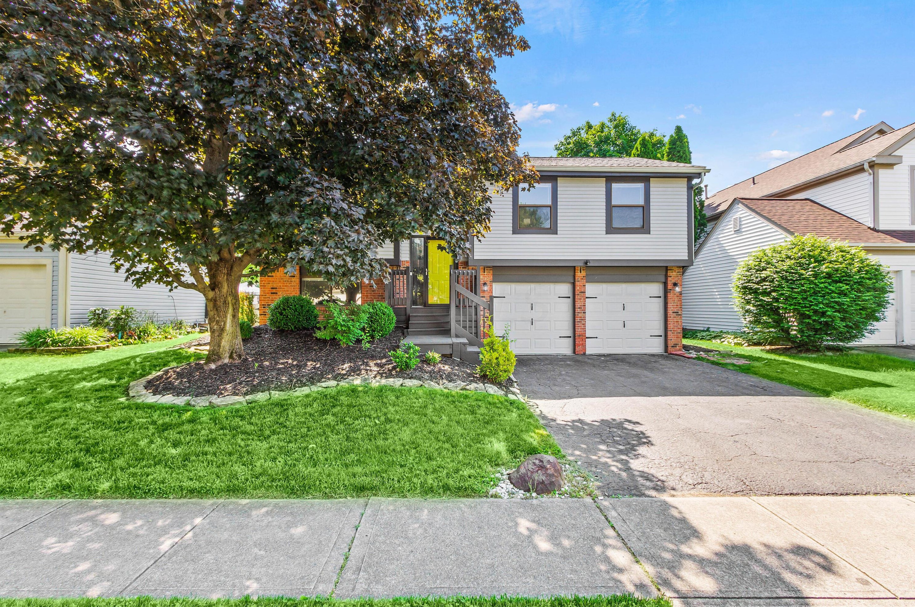 3467 Frenchpark Dr, Columbus OH 43231-7323 exterior