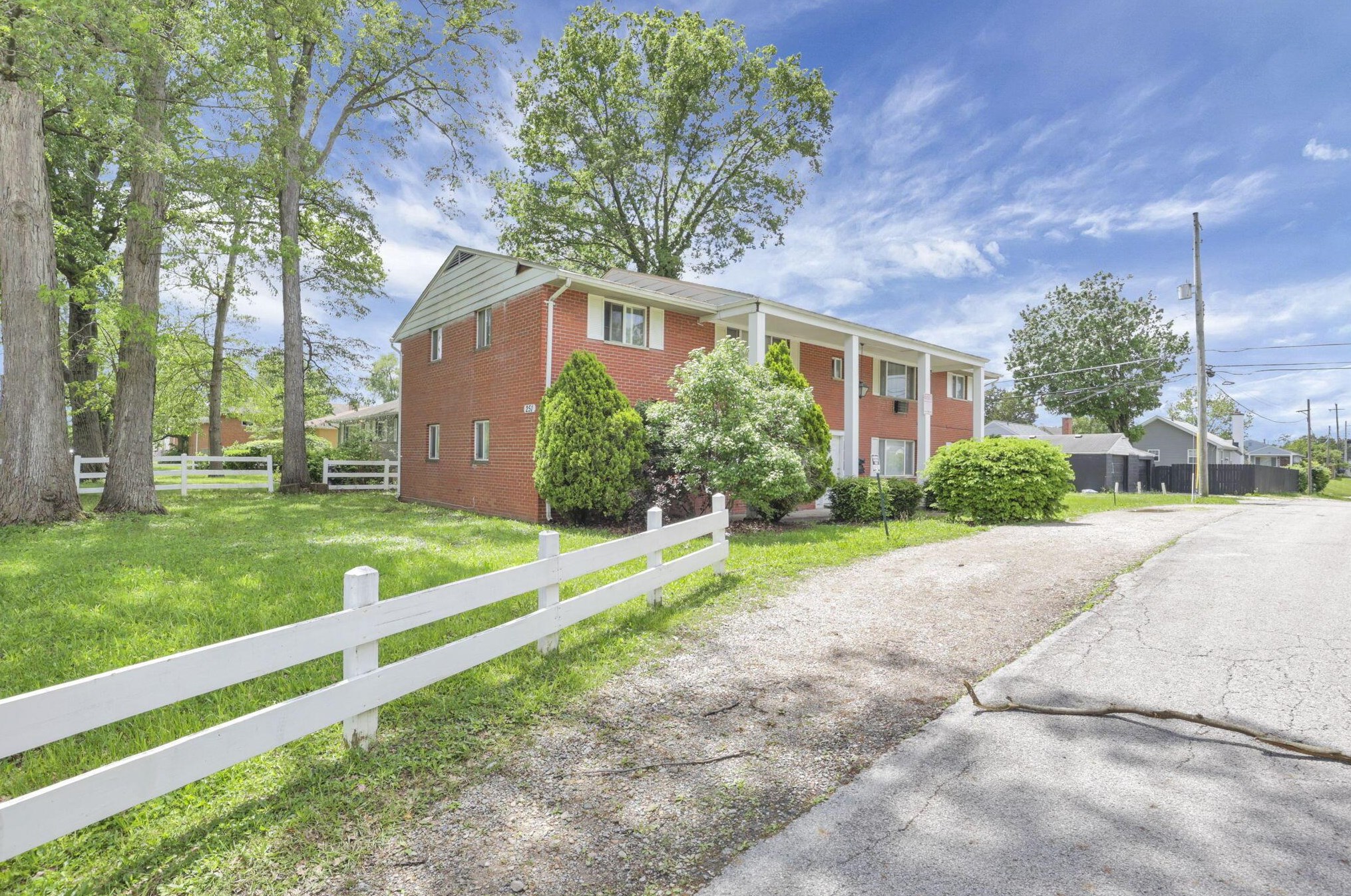 251 Napoleon Ave, Columbus OH 43213-4229 exterior