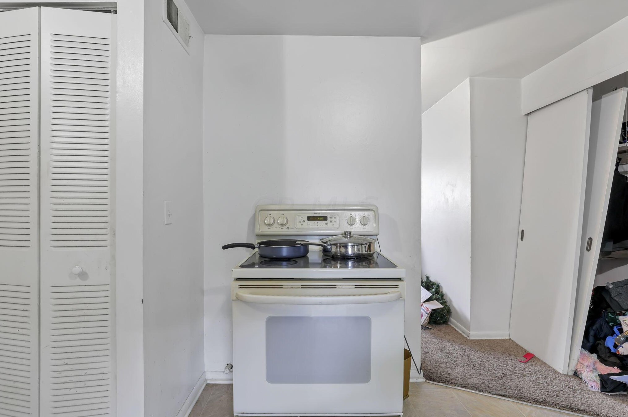 251 Napoleon Ave, Columbus OH 43213-4229 exterior