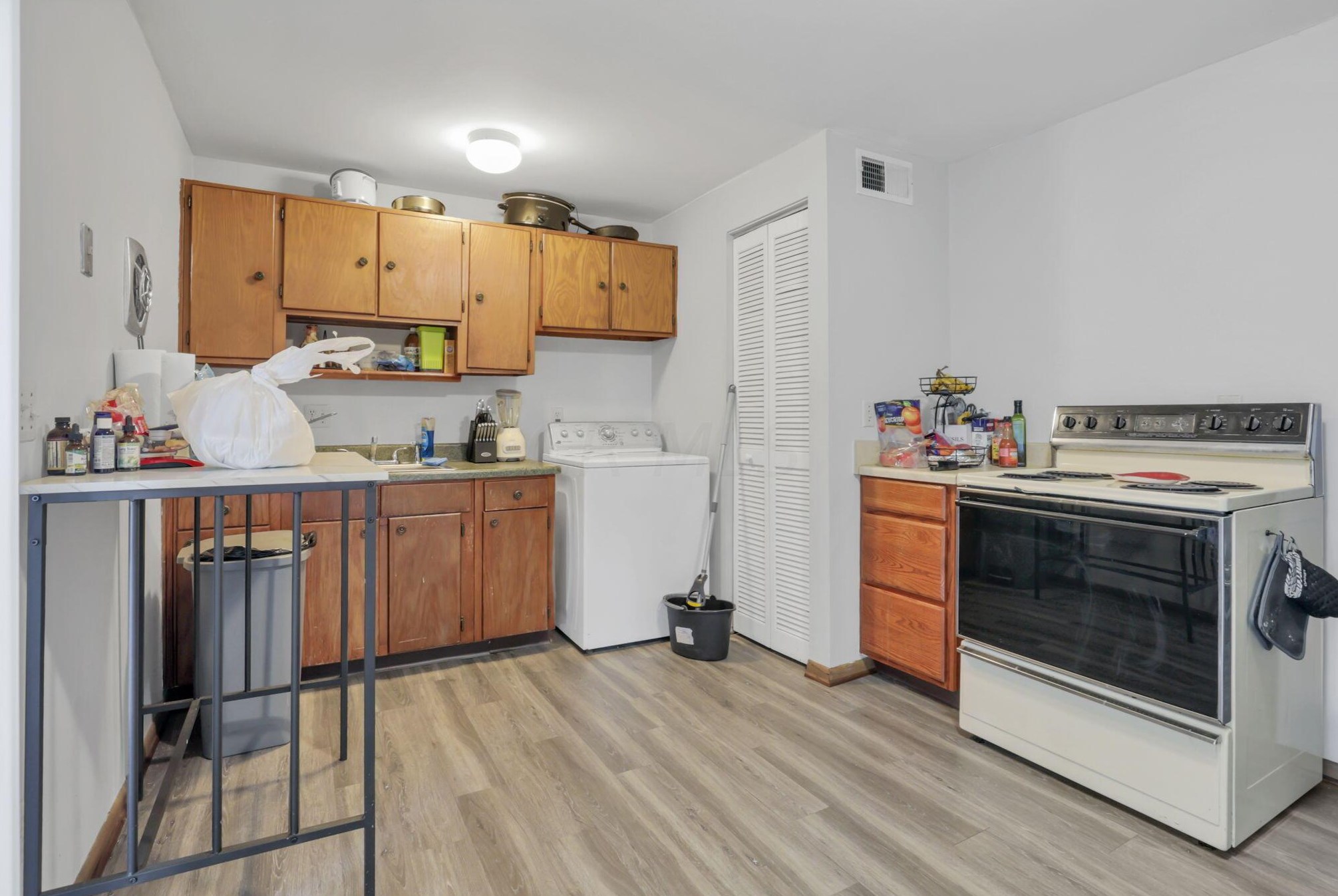 251 Napoleon Ave, Columbus OH 43213-4229 exterior