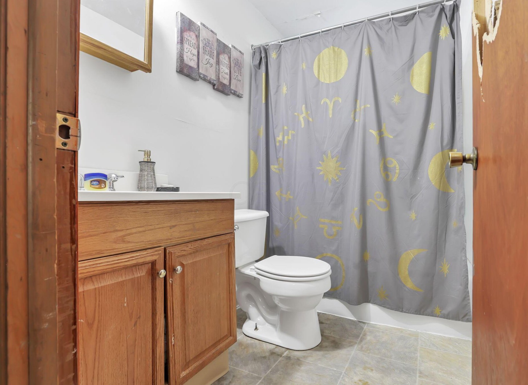 251 Napoleon Ave, Columbus OH 43213-4229 exterior