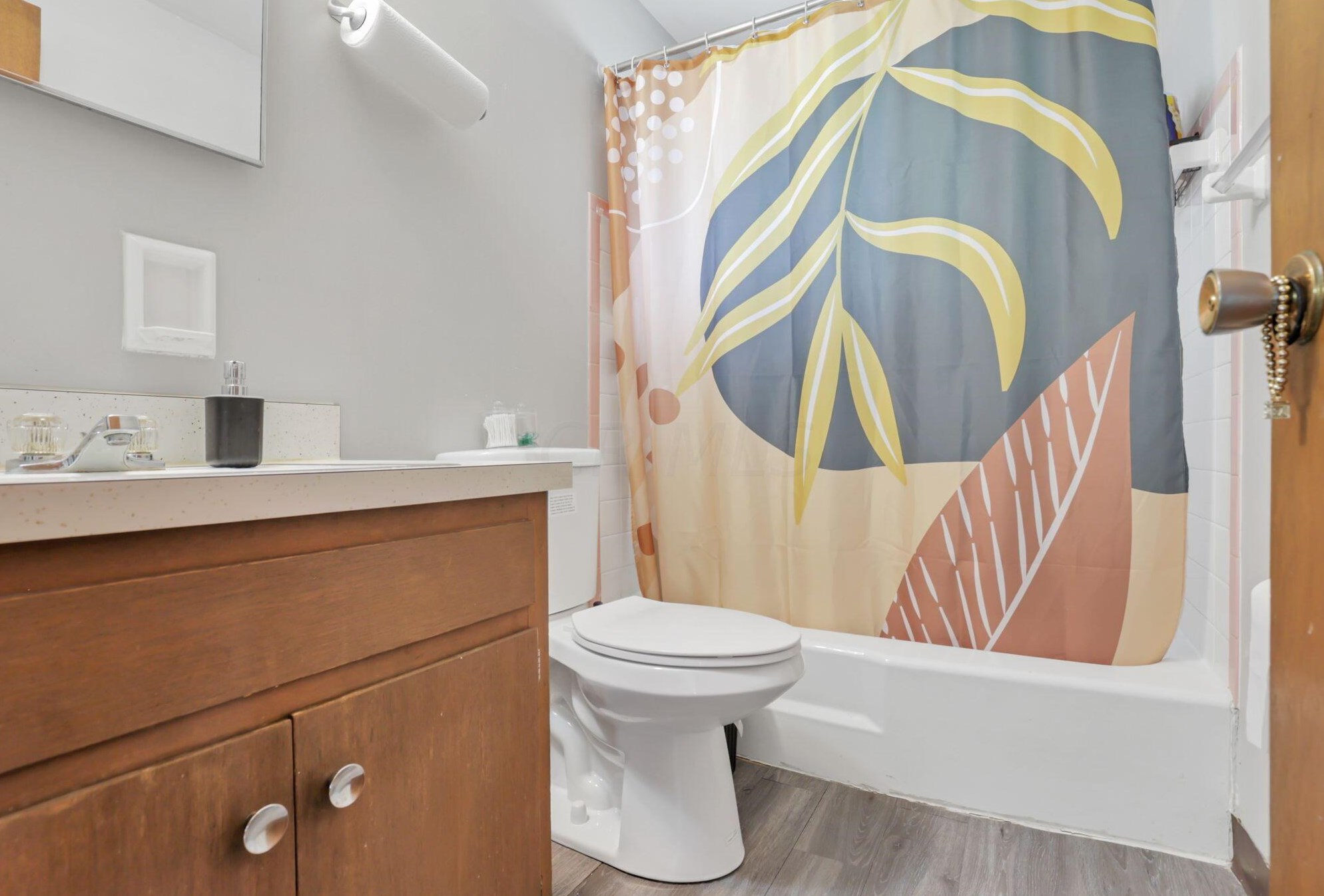 251 Napoleon Ave, Columbus OH 43213-4229 exterior