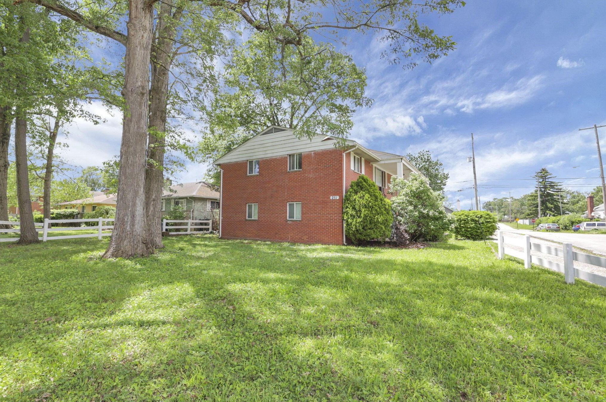 251 Napoleon Ave, Columbus OH 43213-4229 exterior