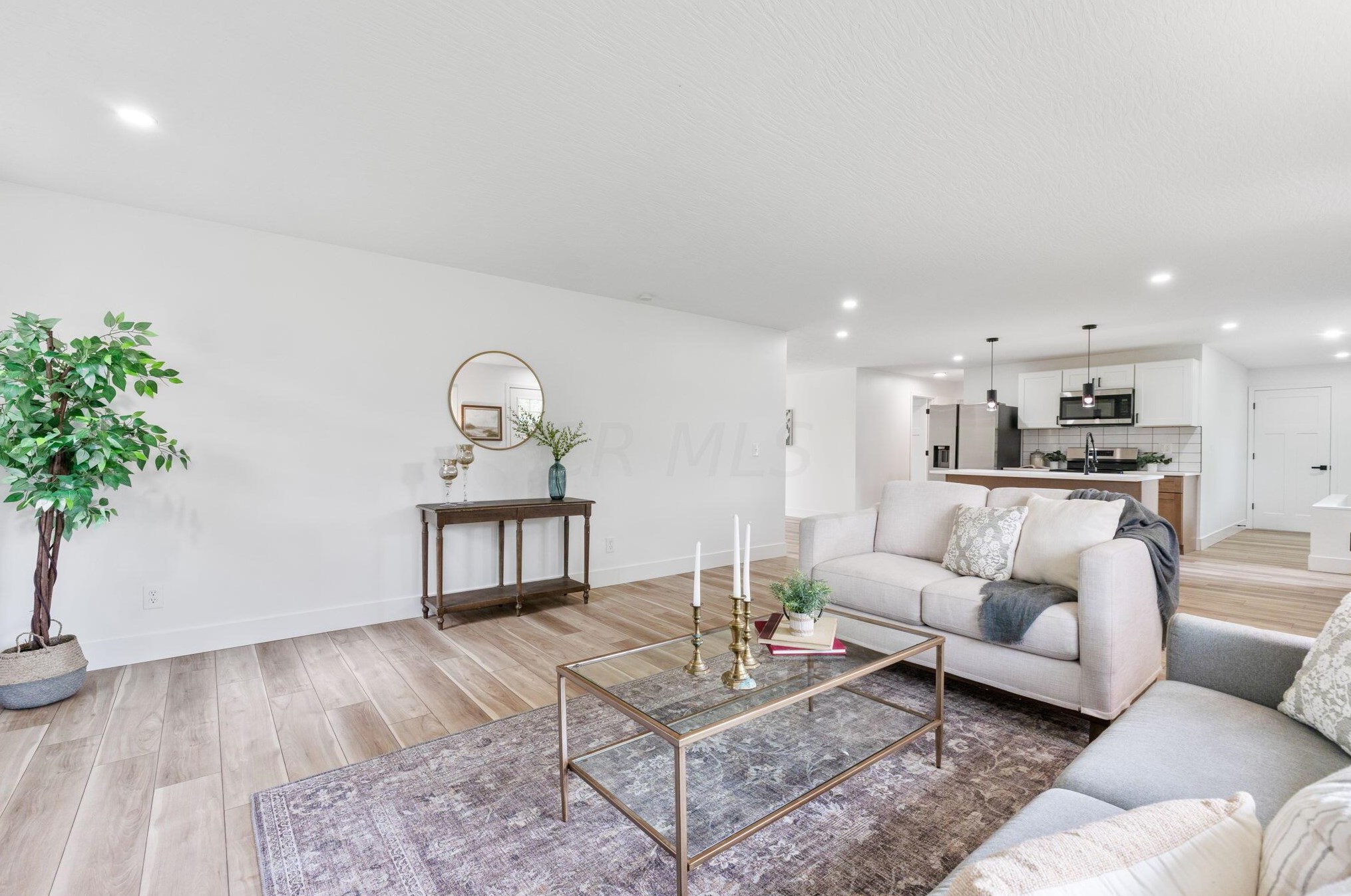 541 Groveport Pike, Cnl Wnchstr OH  43110-9747 exterior