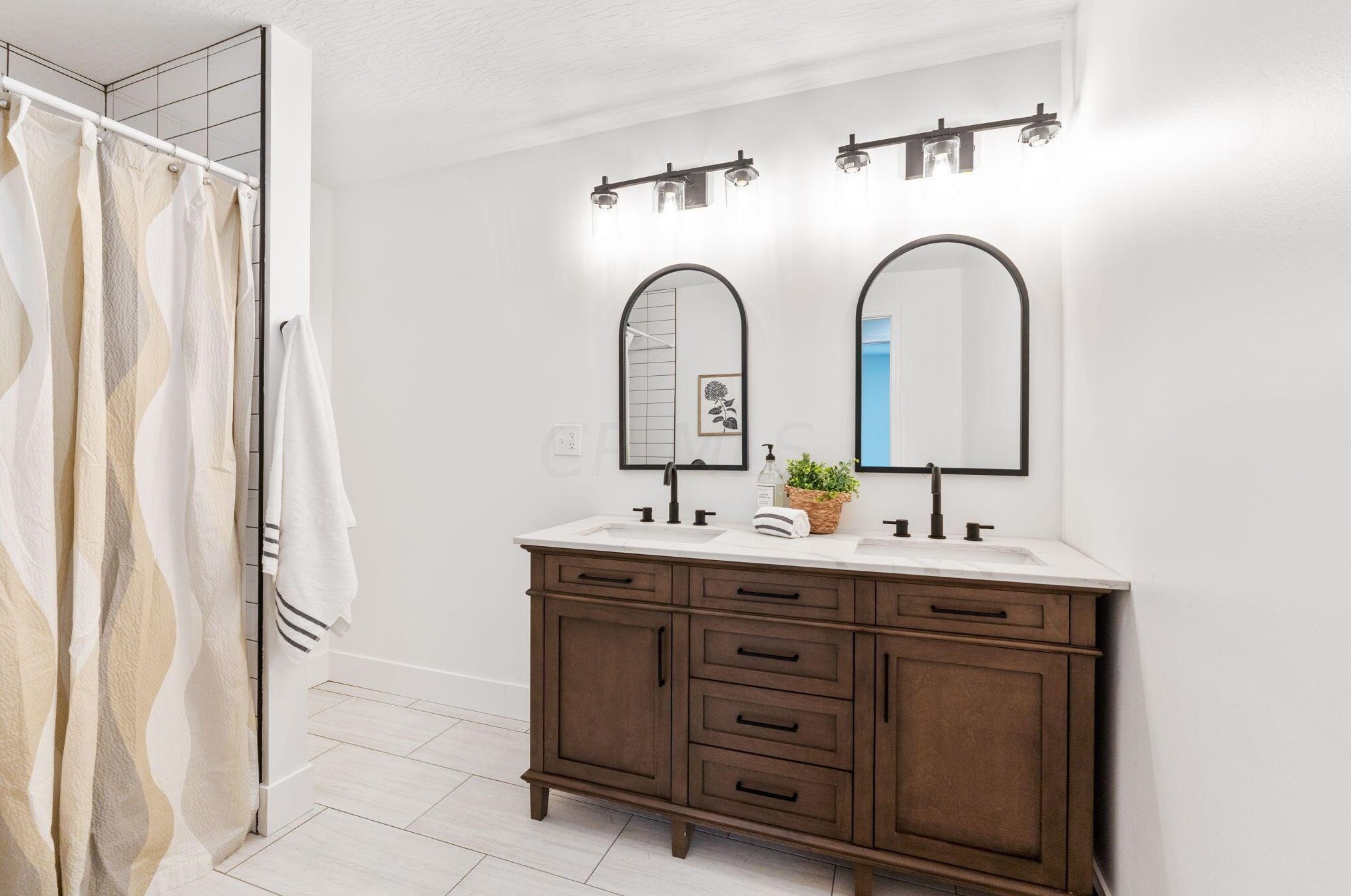 541 Groveport Pike, Cnl Wnchstr OH  43110-9747 exterior