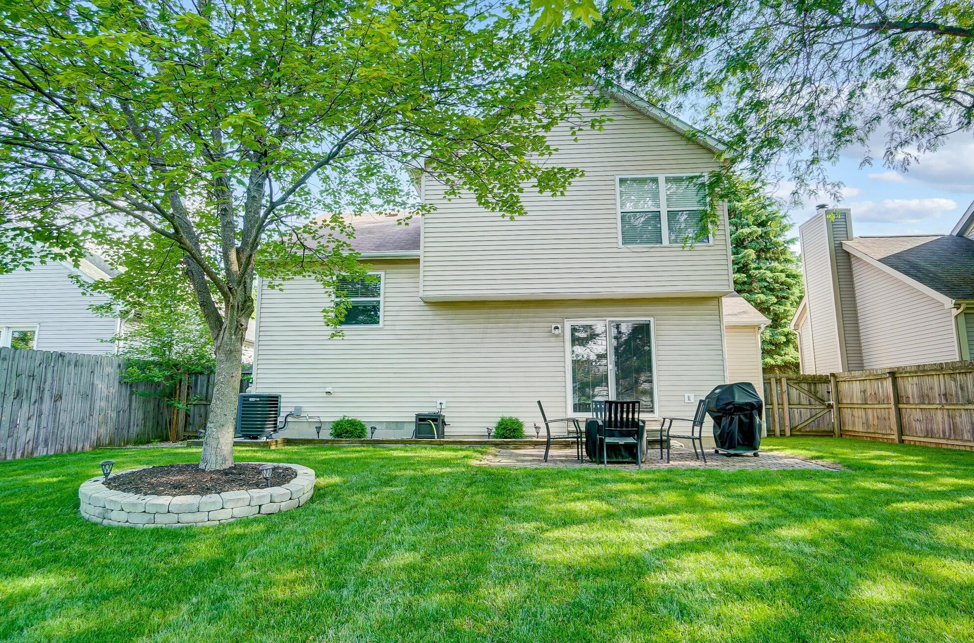 6011 Wexford Park Dr, Columbus OH  43228-9258 exterior