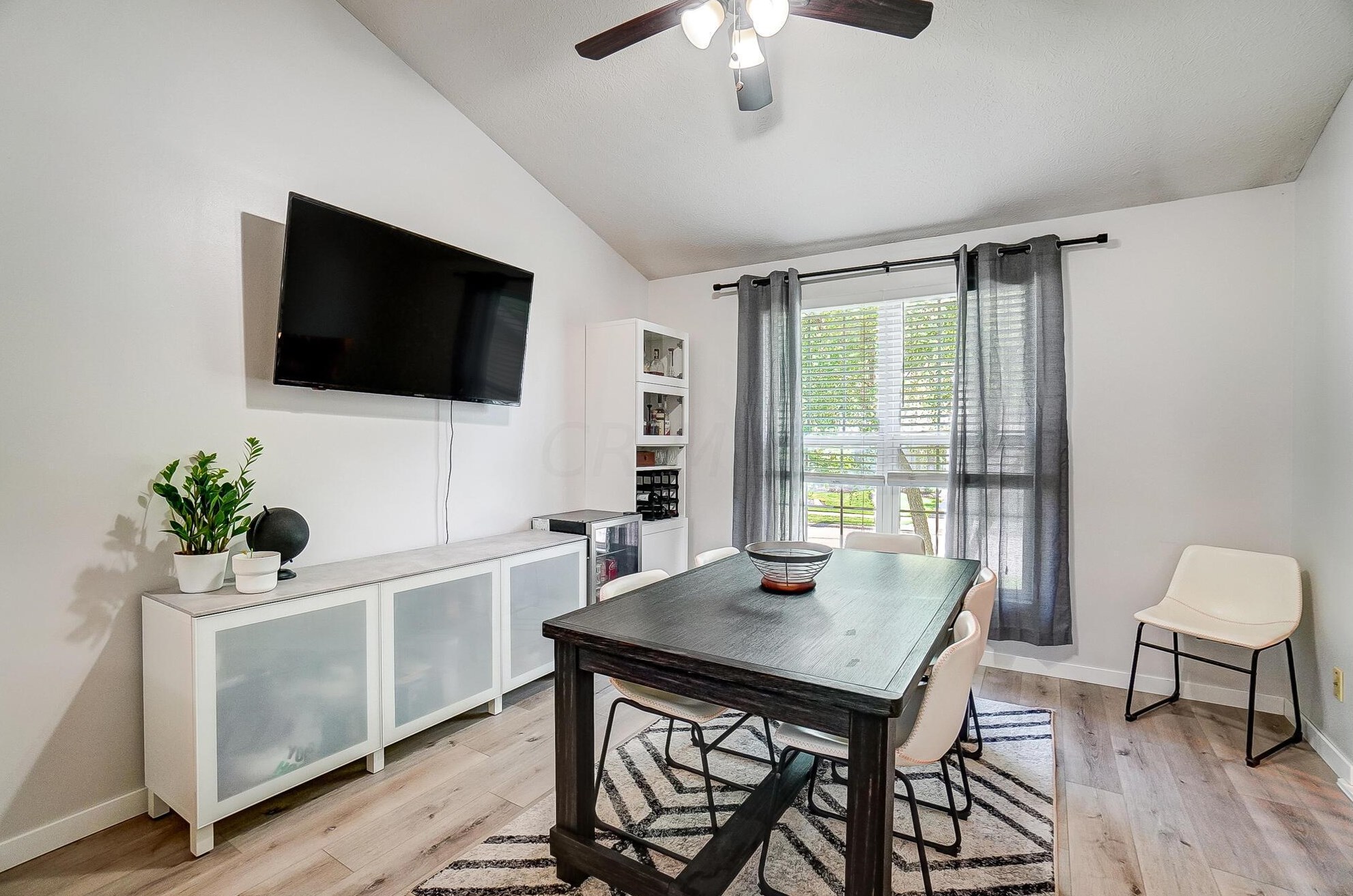 6011 Wexford Park Dr, Columbus OH  43228-9258 exterior