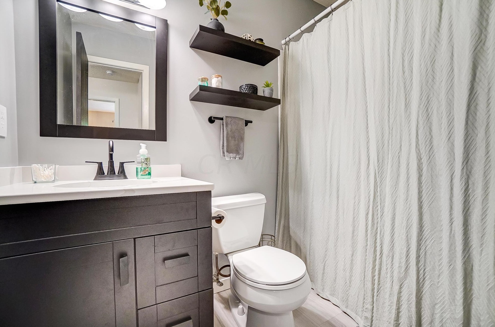 6011 Wexford Park Dr, Columbus OH  43228-9258 exterior