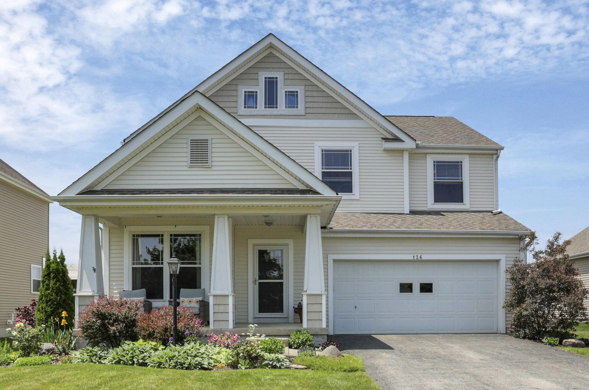 126 Brenden Park Dr, Pataskala, OH 43062-8093