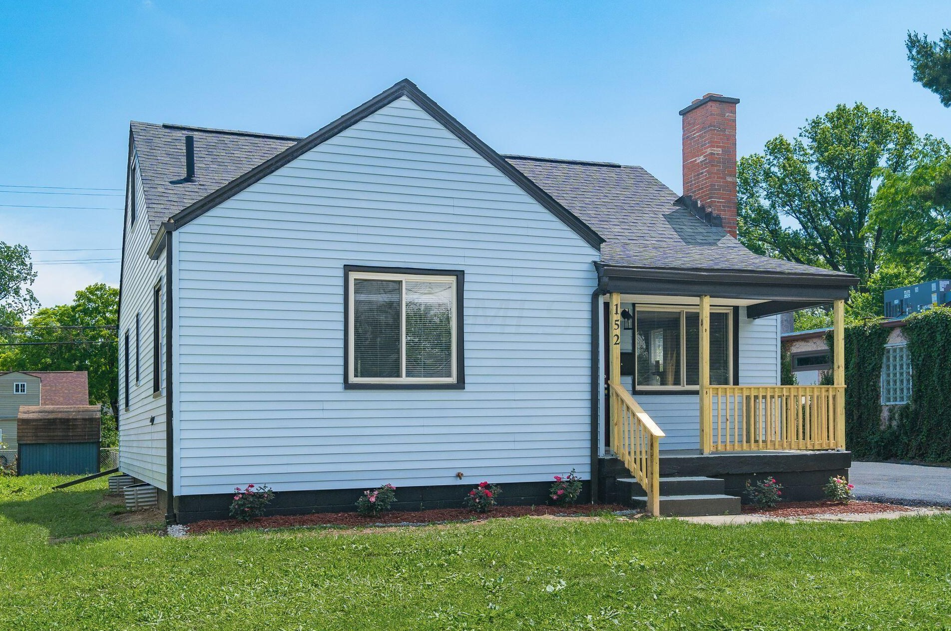 152 James Rd, Columbus, OH 43213-1019