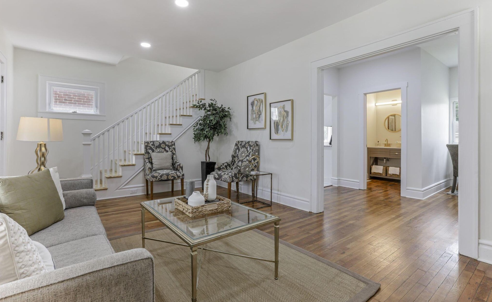 653 Gilbert St, Columbus OH 43205-2632 exterior