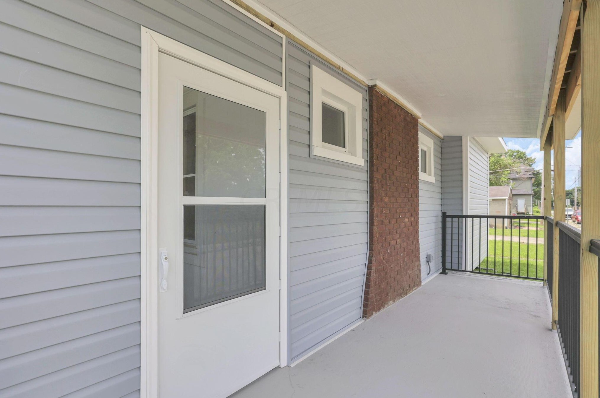 653 Gilbert St, Columbus OH 43205-2632 exterior